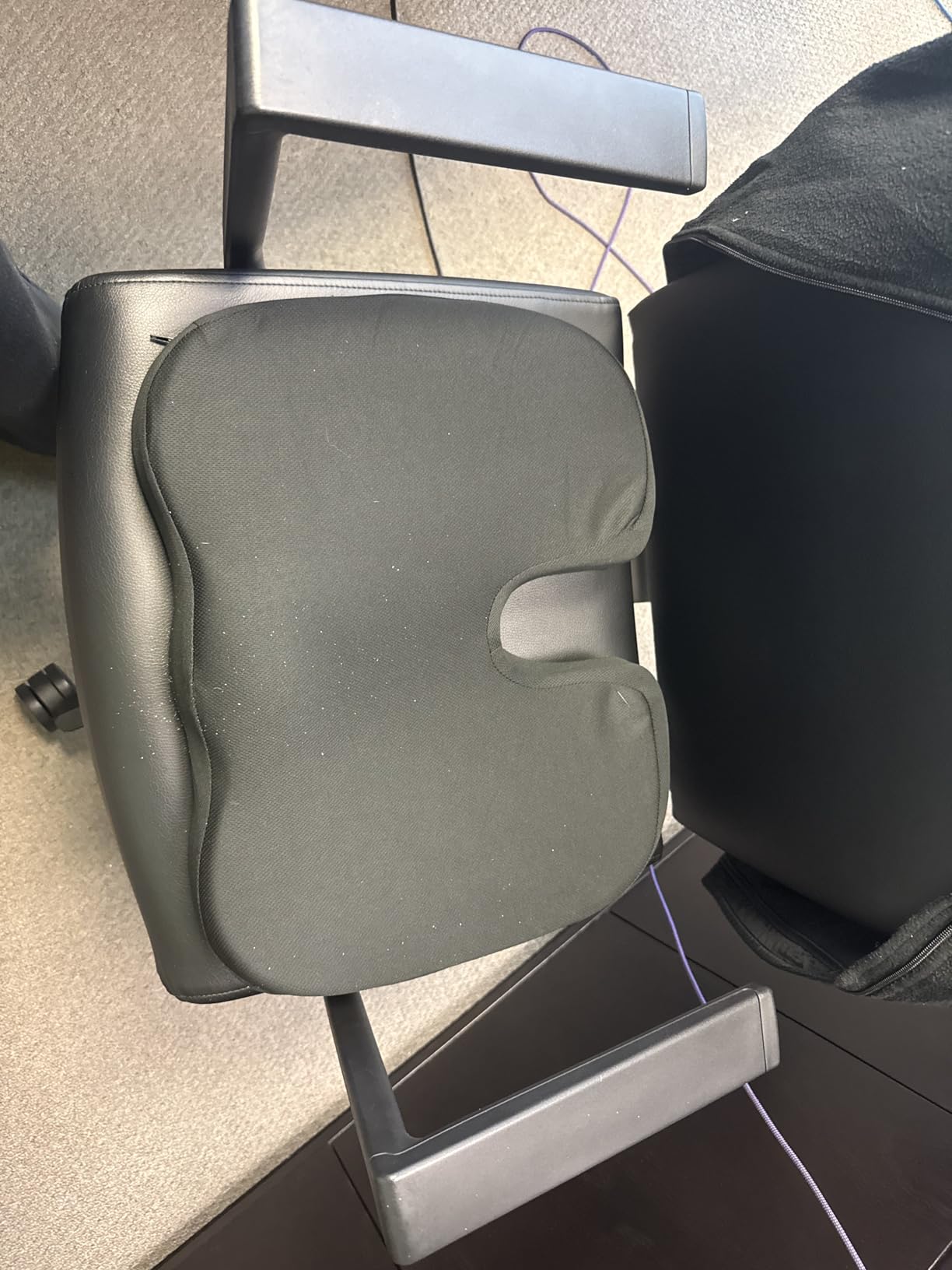 5 STARS UNITED Seat Cushion - Memory Foam&Cooling Gel Chair Cushion for Tailbone Pain Relief - Ergonomic Support for Coccyx, Sciatica & Butt - Office, Desk & Gaming Chair, Car Seat, Wheelchair, Black customer photo 2