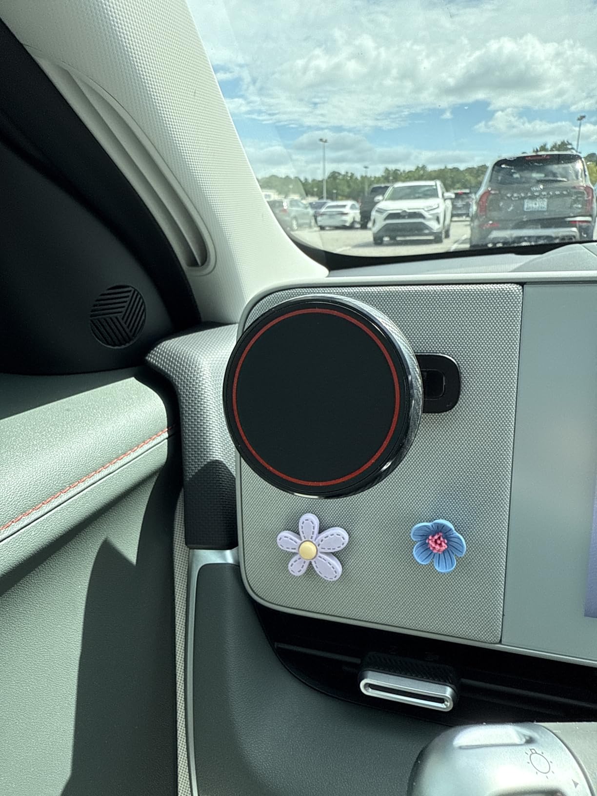 Designed for Hyundai Ioniq 5 Phone Mount, Magnetically Attaches to Metallic Dashboard for 2024 2025 Hyundai Sonata Kona & 2022-2025 Ioniq5 2026 Ioniq 9 [Compatible with MagSafe] customer photo 1