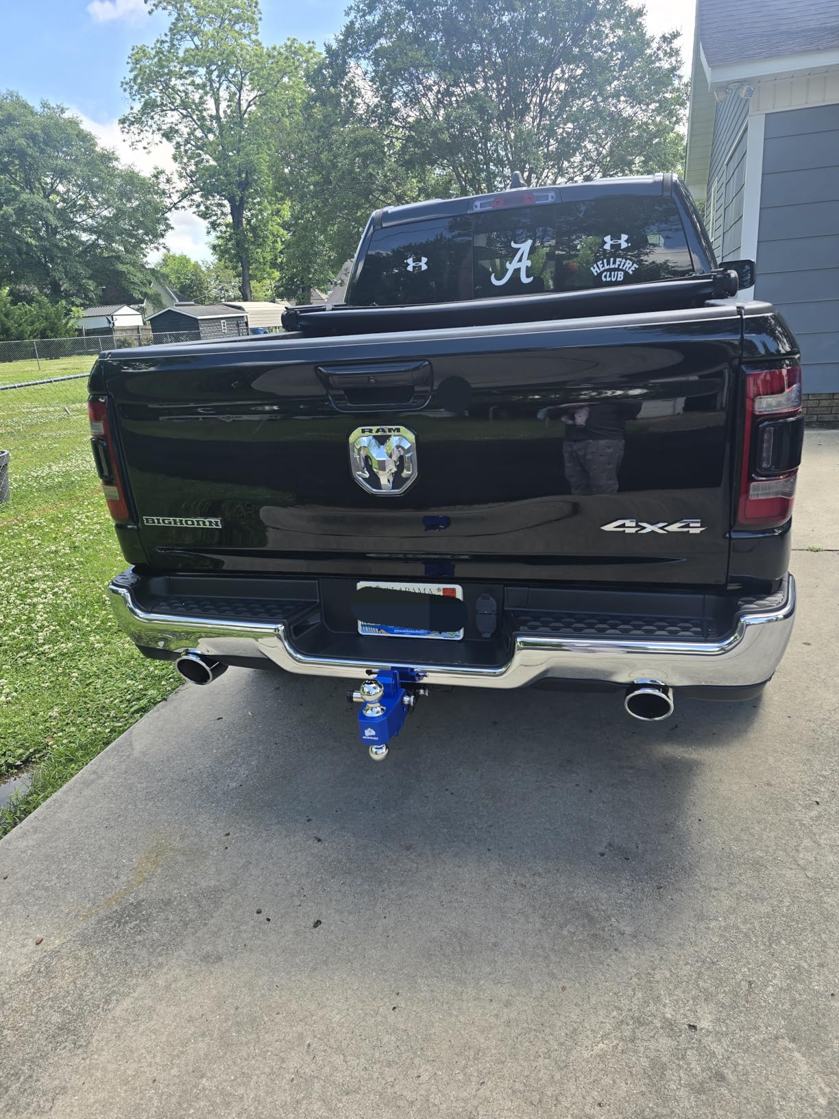 METOWARE Adjustable Trailer Hitch - Aluminum Tow Hitch Fits 2-Inch Receiver - Heavy Duty Drop Hitch with 6-Inch Drop/Rise for Truck (14,000 LBS GTW), Double Stainless Steel Locks & Hitch Pin, Red customer photo 1
