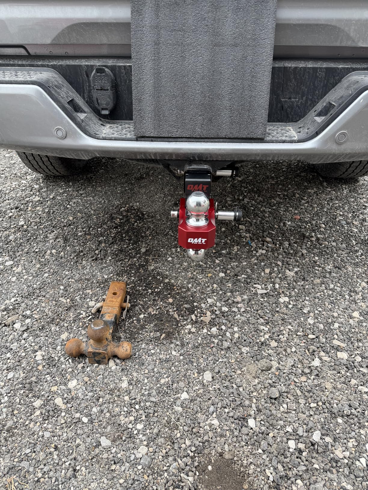 Orion Motor Tech Adjustable Trailer Hitch, Fits 2 in Receiver 6 in Drop & Rise Hitch, 12500 LBS GTW, Class 3, 4 Hitch, Heavy Duty Aluminum Drop Hitch for Truck with Three Anti-Theft Locking Hitch Pins customer photo 2