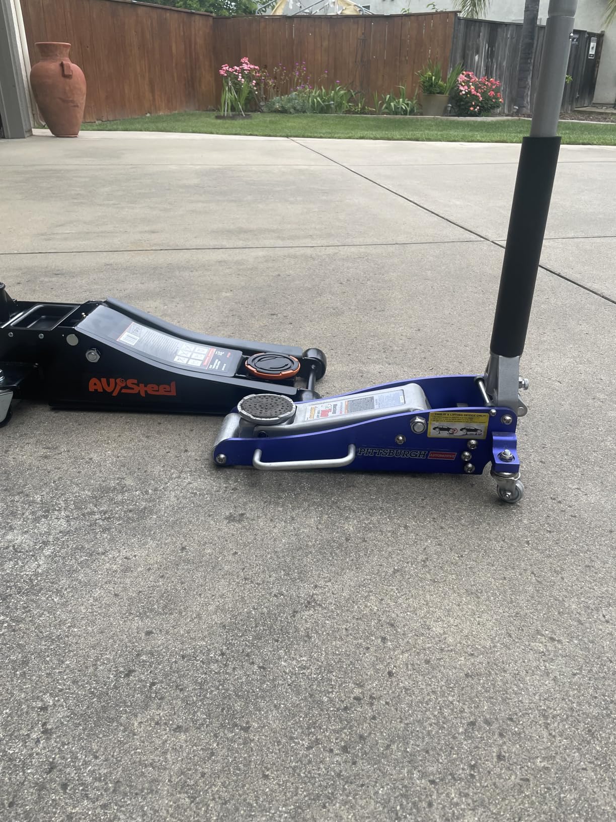 AV Steel Low Profile Floor Jack 3 Ton (6600 lbs), Heavy Duty Hydraulic Jack with Dual Pistons Quick Lift Pump, Car Floor Jack with Lifting Range 3-1/8'' to 19-7/8'' customer photo 2