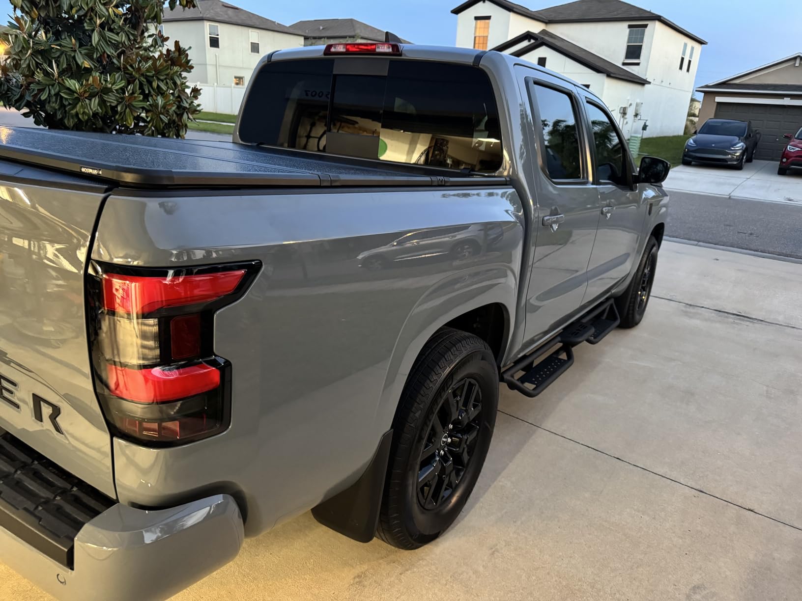 MOSTPLUS 5FT Tri-Fold Hard Truck Bed Tonneau Cover On Top Compatible for 2005-2025 2026 Nissan Frontier 3 Fold Aluminum Bed Cover 60Inch customer photo 1