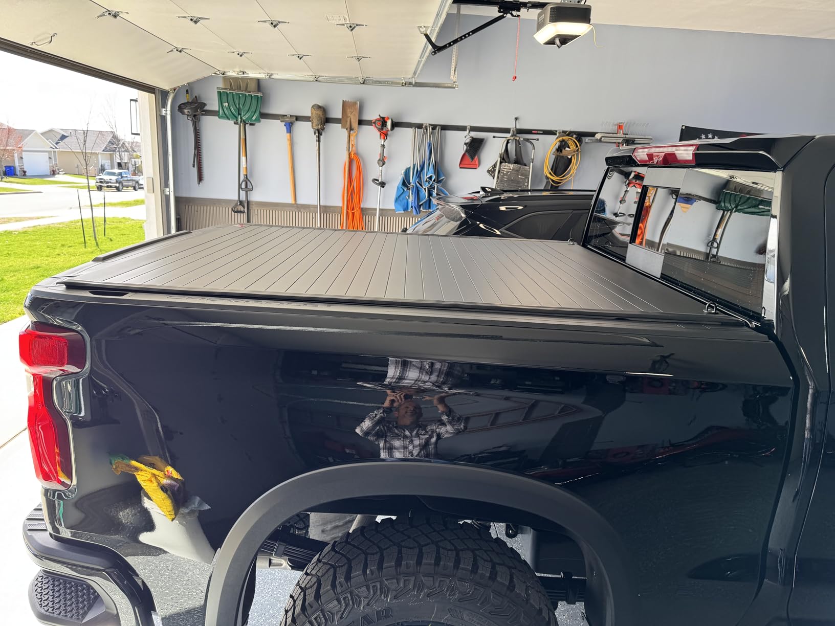 Rough Country Hard Roll Up Tonneau Cover for Chevy Silverado & GMC Sierra 1500 (2019-2026) - Aluminum Slat, No-Drill Install, Fits 5'10