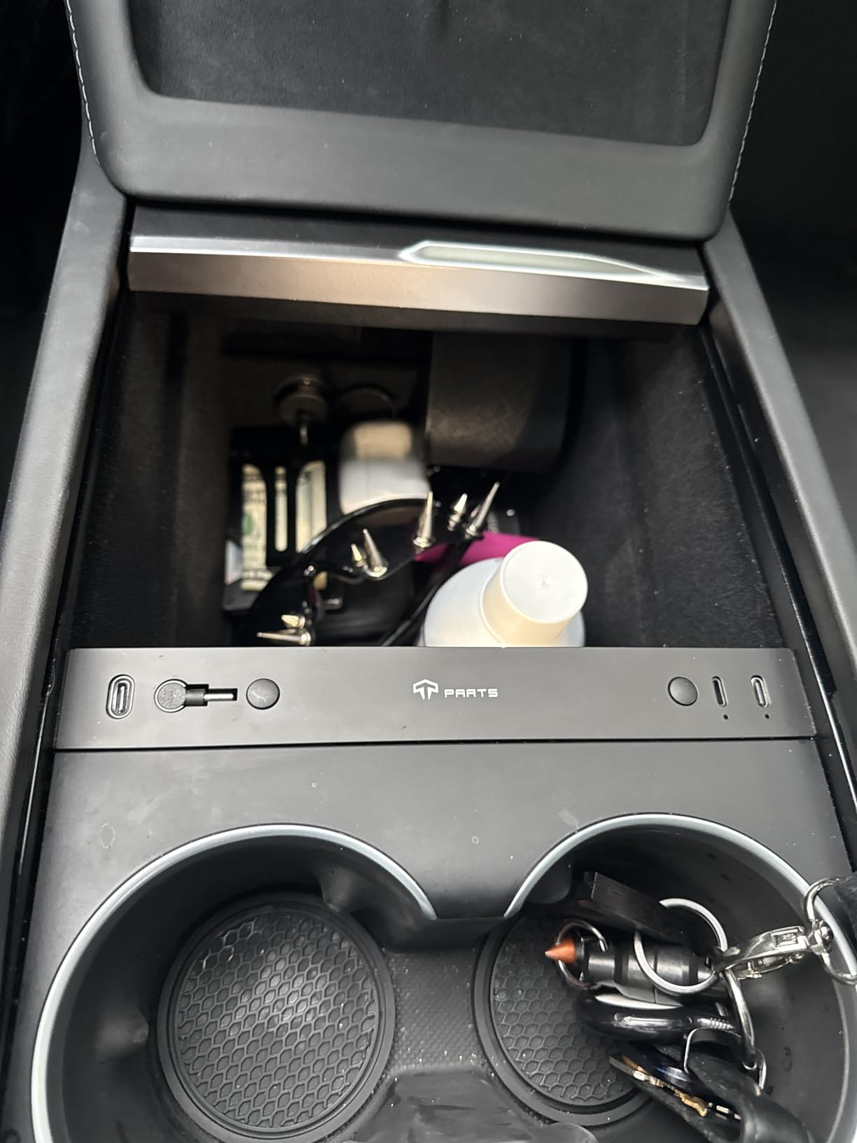 TPARTS Muti-Ports USB Hub for Tesla Model 3 Highland 2024-2026/Model Y Juniper 2025-2026, Center Console Hidden Charger with Retractable Cable Interior Accessories Charging Hub(Premium/Performance) customer photo 1