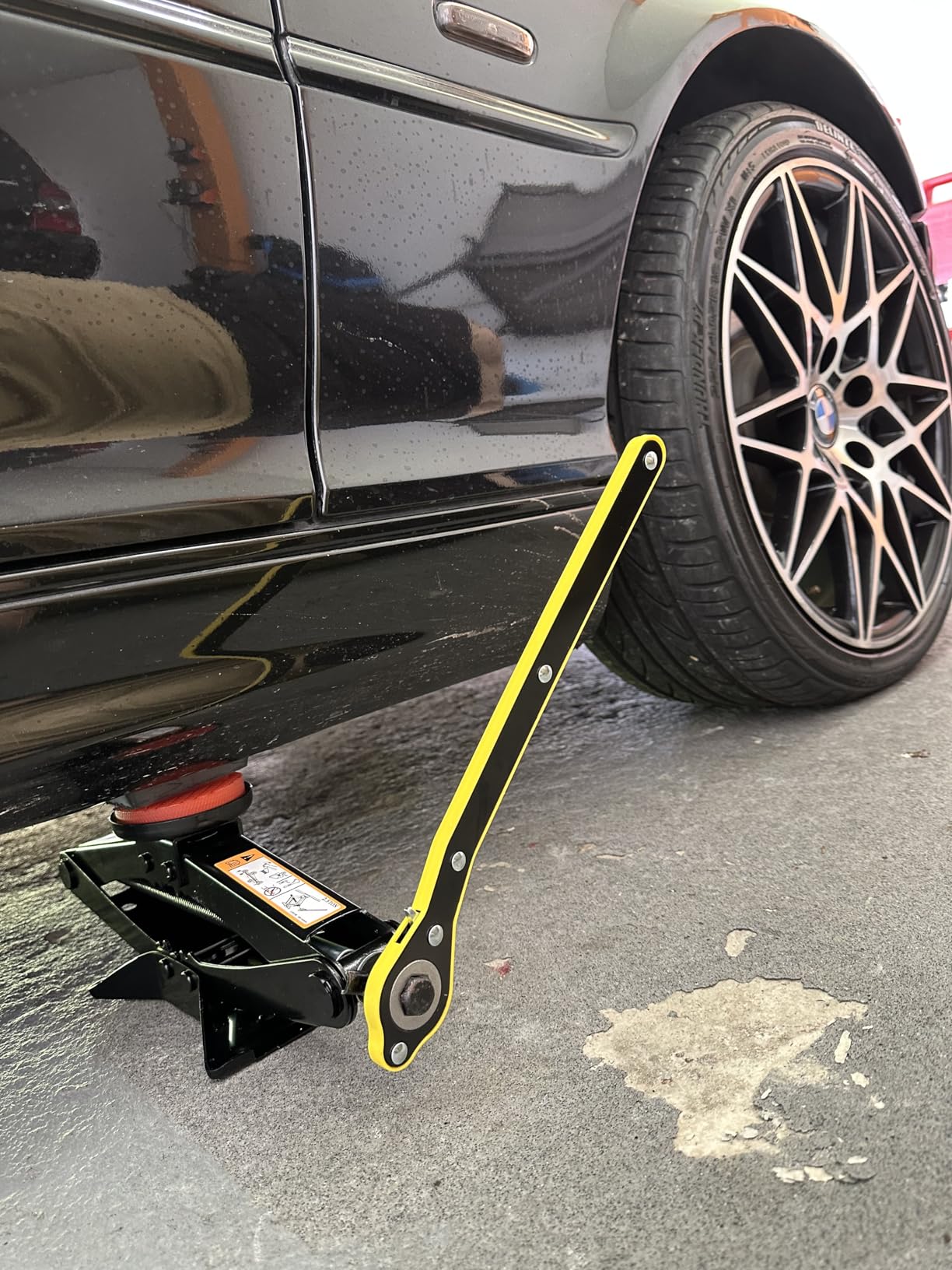 Scissor Jack for Car, 2.5 Ton Car Jack Kit for Tesla Model 3/Y/S/X, 2 in 1 Universal Tire Changing Kit with 2 Jack Pads & 2 Wrenches for Sedan, SUV, MPV customer photo 2