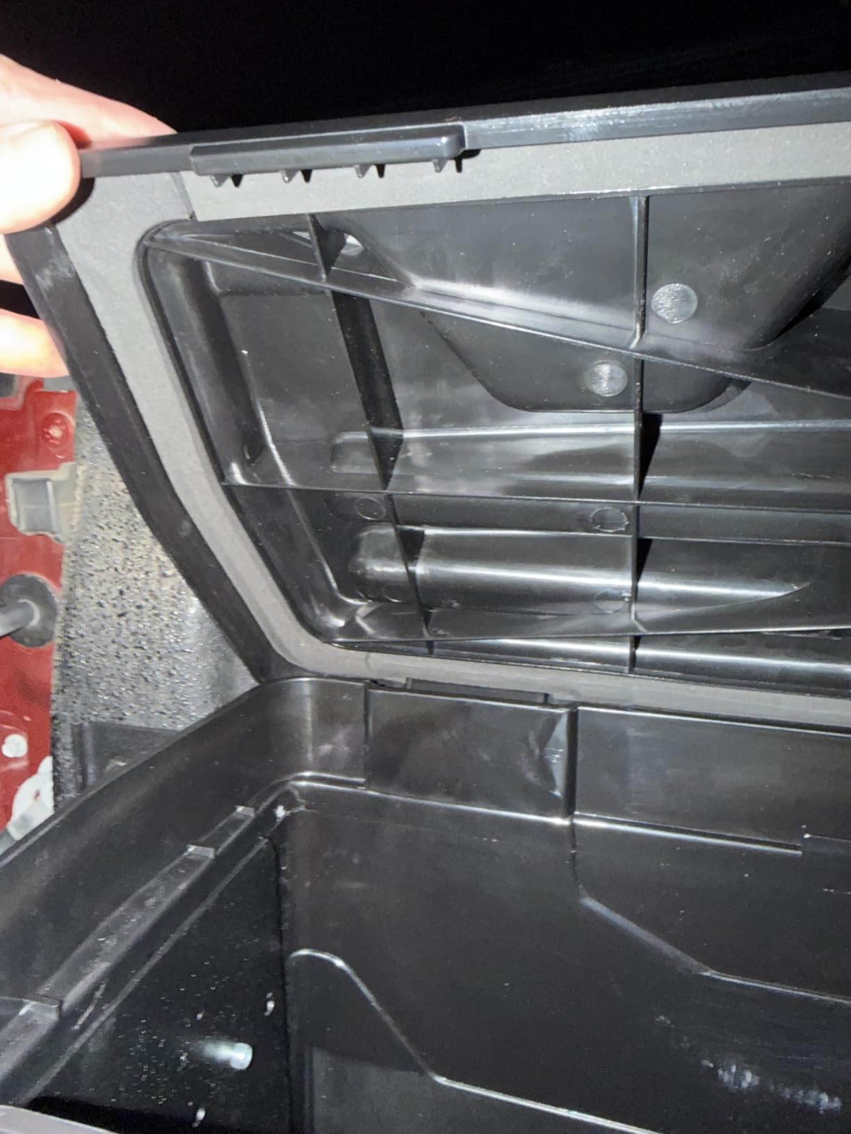 VEVOR Truck Bed Storage Box, Lockable with Password Padlock, 6.6 Gal/25 L ABS Wheel Well Tool Box, Waterproof and Durable, Compatible with Ford F-150 2015-2021, Drivers Side (Left) customer photo 2