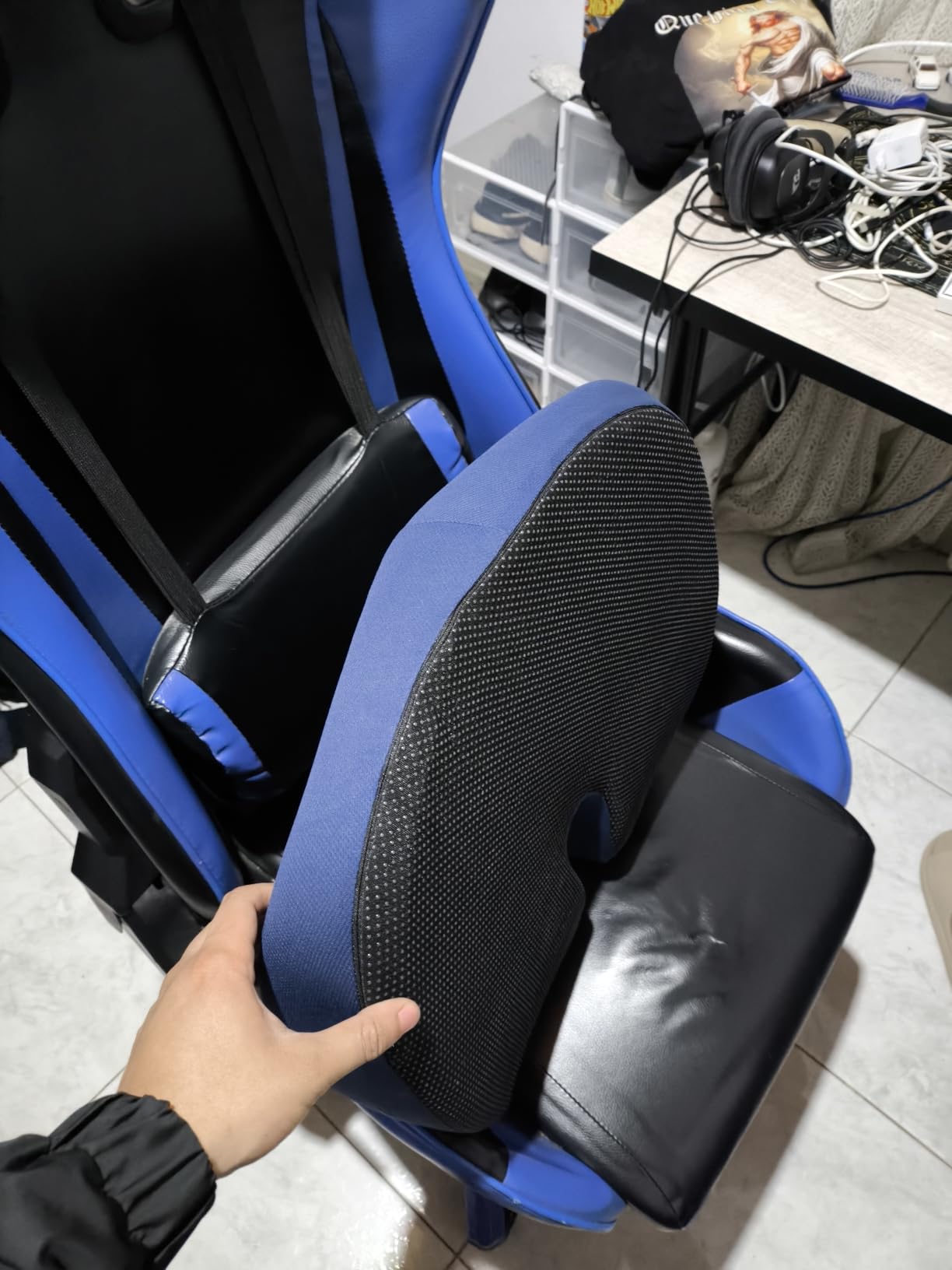 HUANUO Ergonomic Seat Cushion for Office Chair, Extra Large Car Seat Cushion, Tailbone and Back Support, Cooling Gel Enhanced, 4-Zone Pressure Relief Chair Cushions for Office, Car, Wheelchair customer photo 2