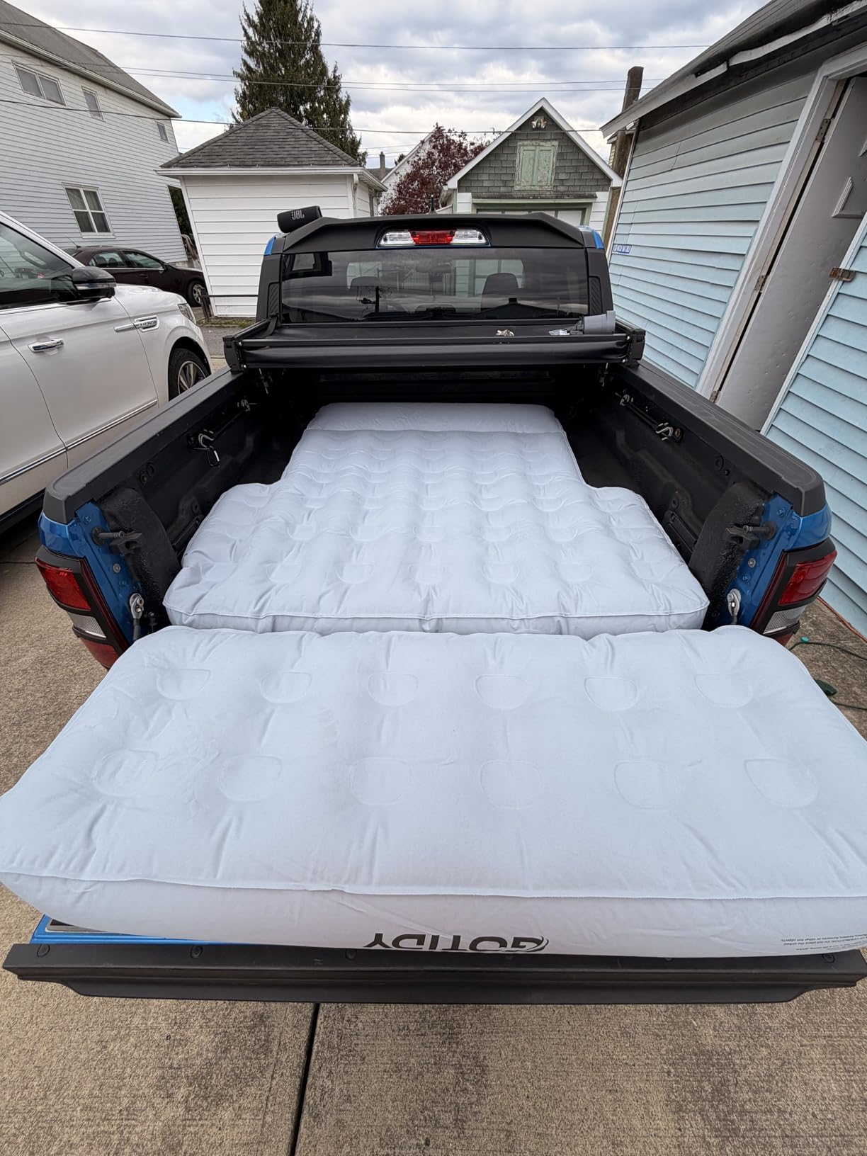 Truck Bed Mattress 5-5.5ft for Mid-Size Pickup, Fabric Texture Truck Bed Air Mattress with Tailgate Extender, Customized for Tacoma/Gladiator/Colorado, with Detachable Air Pump, for Truck Bed Camping customer photo 1