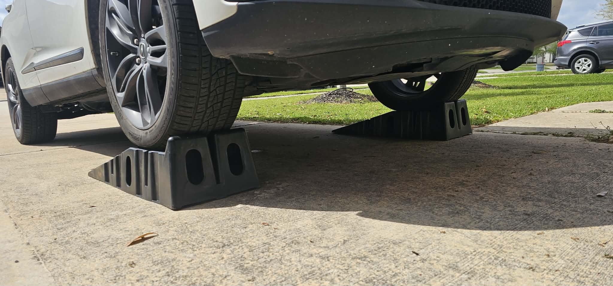 Auto Dynasty Car Ramps for Oil Changes and Lfit, 2Pcs Portable High Profile Car Ramps with Anti Slip Grooves for Home Garage Maintenance, 2.5 Ton (5000 lb) Load Capacity Vehicle Ramps for Auto Repair customer photo 1