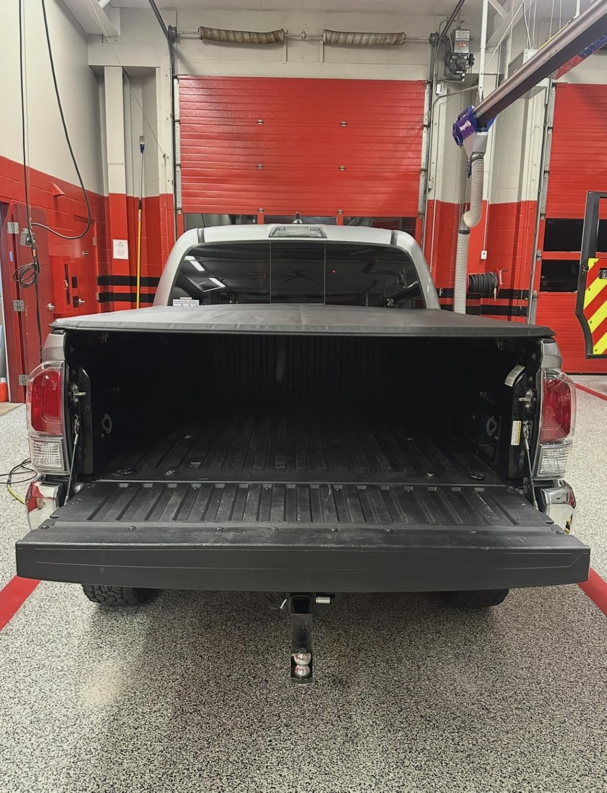 RHOBRA Soft Roll-Up Tonneau Cover for Chevy Silverado Sierra 1500 5.8ft Bed | Compatible with 2019-2026 Chevy Silverado/GMC Sierra 1500 New Body, Weather Resistant, Full Bed Access, Easy to Install customer photo 1