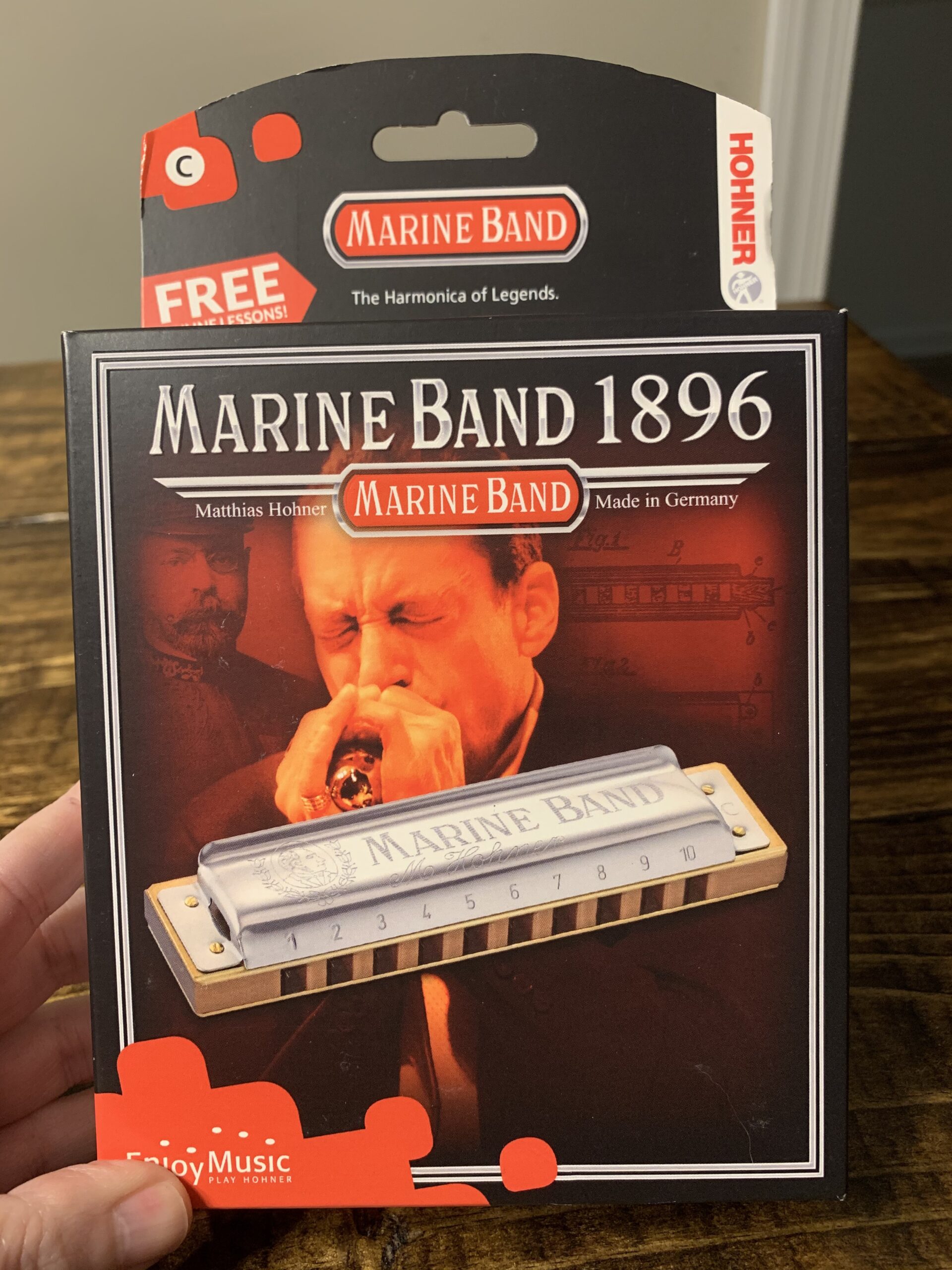 Hohner Marine Band 1896bx C Harmonica, Key of C, 0.9mm Brass Reeds | 10-Hole Marine Band 1896, 0.9mm Brass Reedplates, Lacquered Pearwood Comb, Stainless Steel Covers customer photo 1