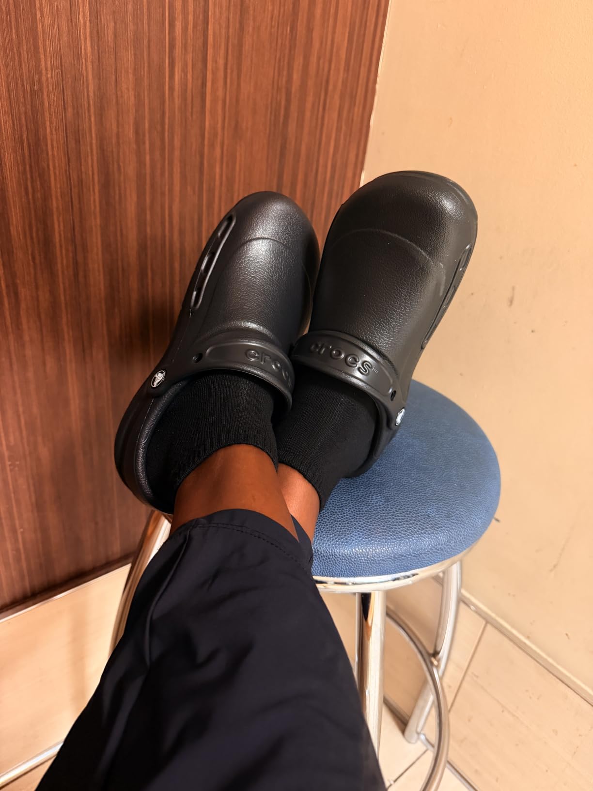 Crocs Unisex-Adult Bistro Work Clogs, Enclosed Toe, Slip Resistant Shoes customer photo 1