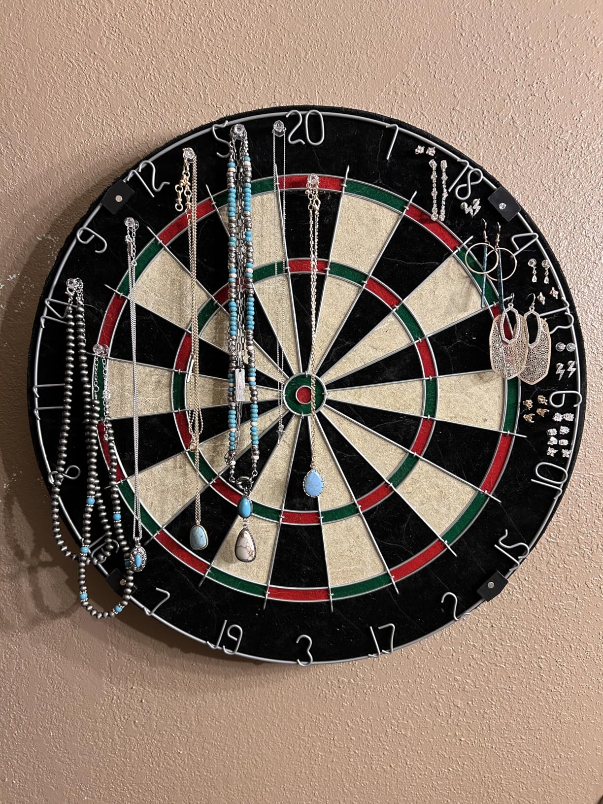 Hey Play Bristle and Metal Dart Board, 18