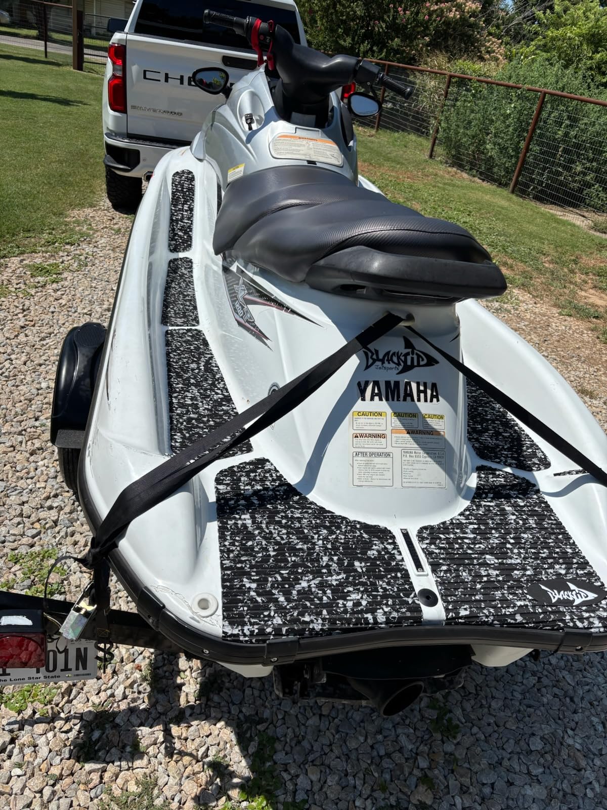 BlackTip Jetsports Traction Mat Compatible with Yamaha 00-04 XL/XLT 800/99-05 XL/XLT 1200 LTD (Black) customer photo 1