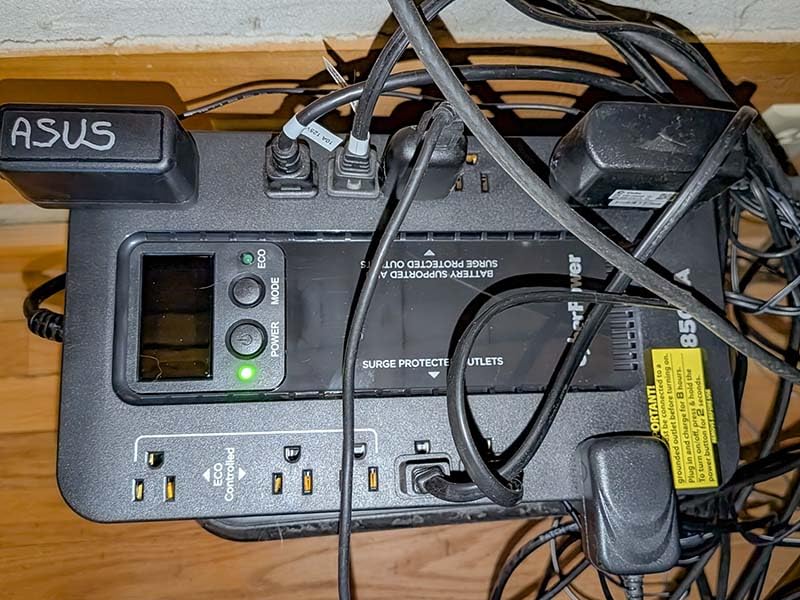 CyberPower EC850LCD Ecologic UPS Battery Backup and Surge Protector customer photo 1