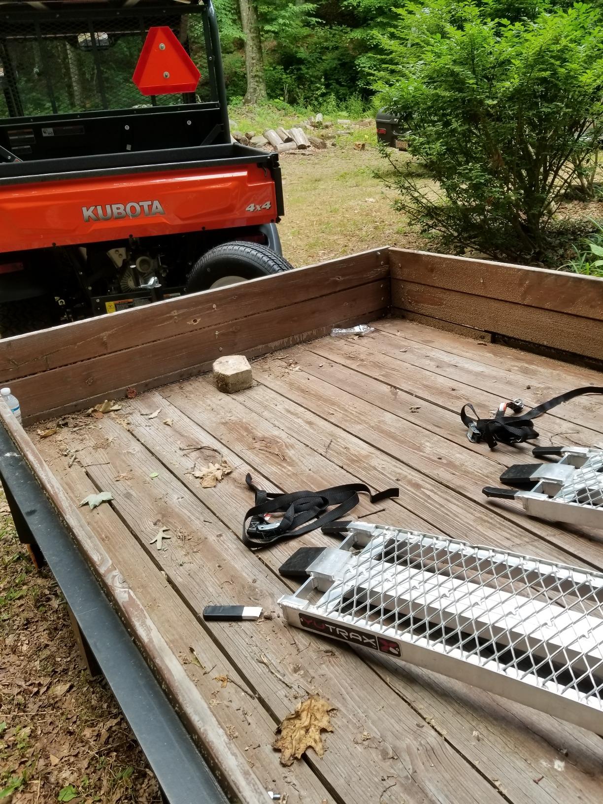 Yutrax Single Folding XL Aluminum Truck, UTV/ATV, Motorcycle Loading Arch Ramp, 750lb Capacity customer photo 1
