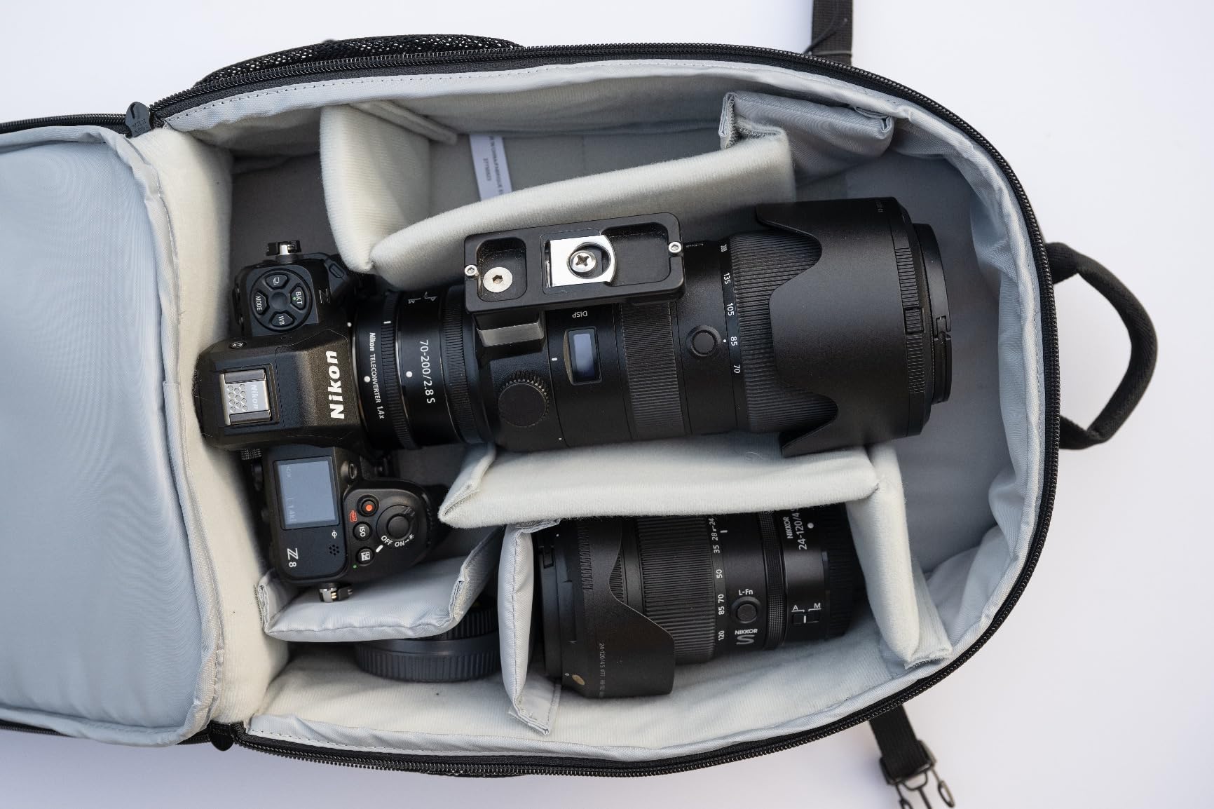 Lowepro Tahoe BP 150, Camera Bag, Lightweight Compact Camera Backpack for Cameras, CSC, DJI Spark Drone, Black, 27.5 x 21.7 x 40.3 cm, Medium LP36892-PWW customer photo 1