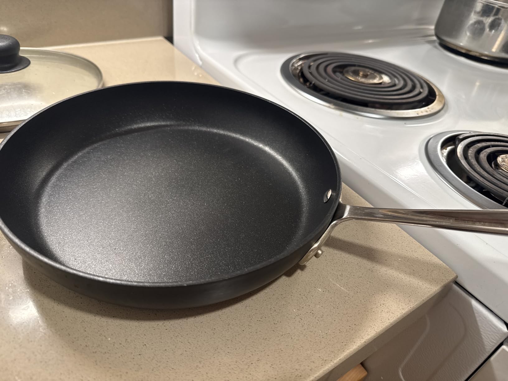 All-Clad HA1 Hard Anodized Nonstick Cookware Set 10 Piece Induction Oven Broiler Safe 500F, Pots and Pans Black customer photo 2