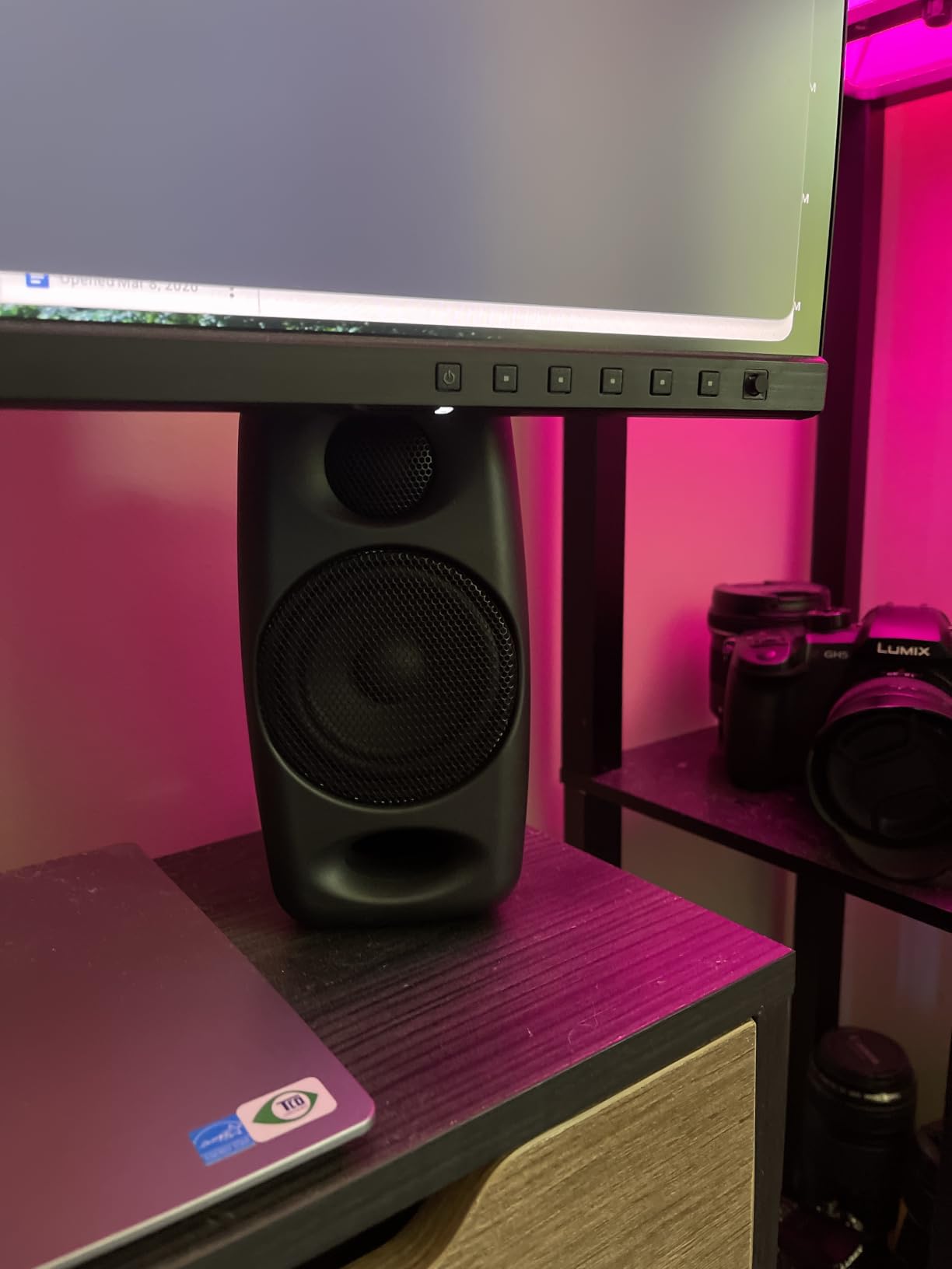 IK Multimedia iLoud Micro Monitor 50 watt Portable Wireless Bluetooth Studio Reference Monitors customer photo 2