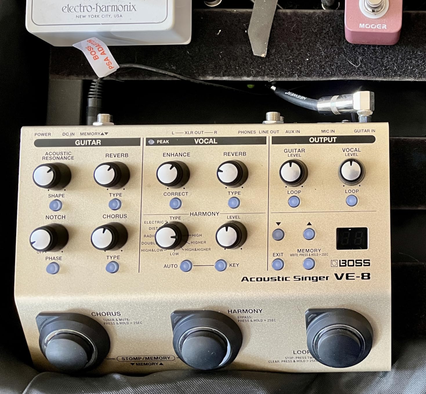 BOSS VE-8 Acoustic Singer | Compact All-In-One Preamp and Effects Solution for Singing Guitarists | Real-Time Natural Vocal Harmonies customer photo 1