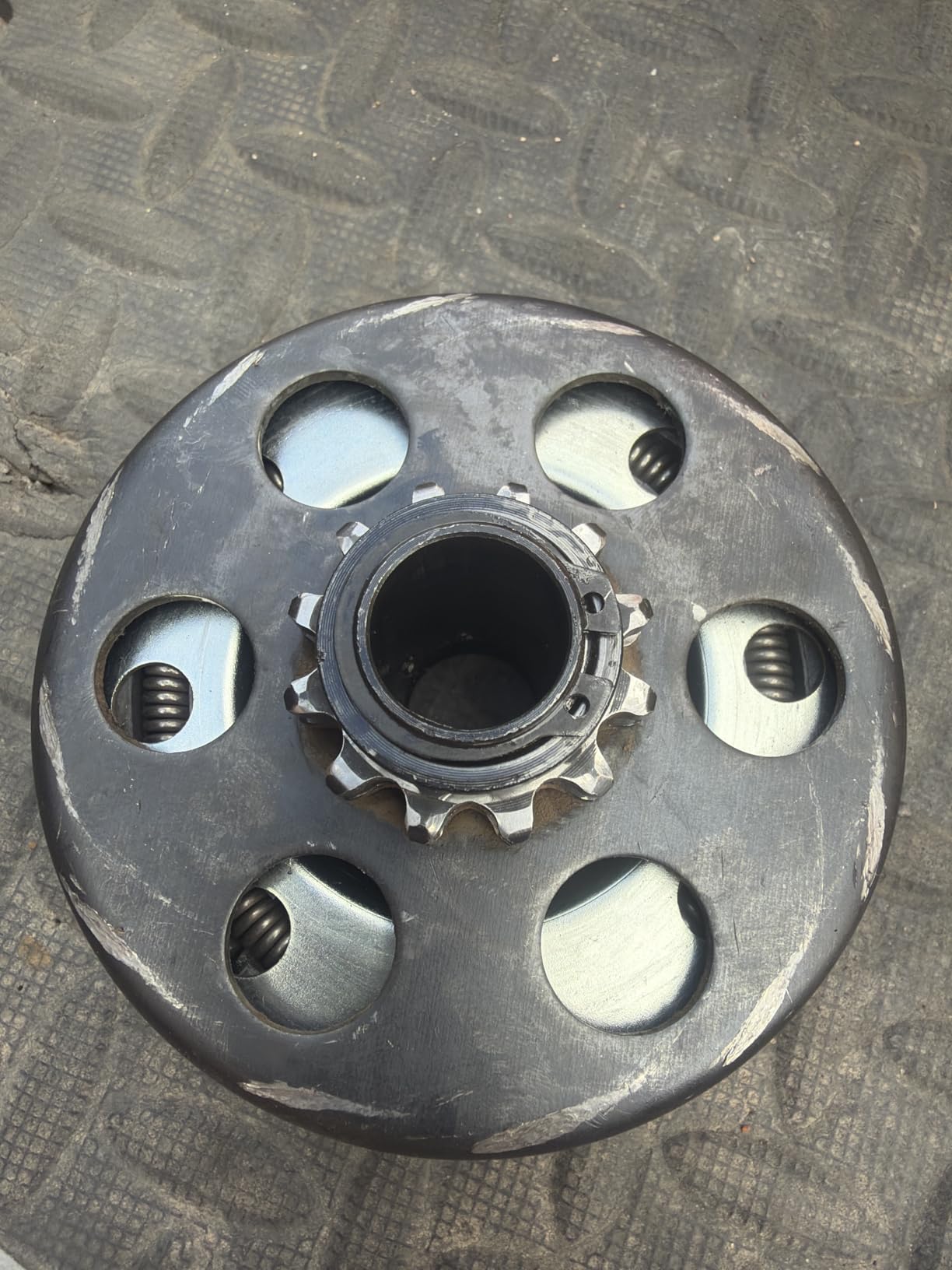 LotFancy Go Kart Clutch 3/4 Bore 12T for #35 Chain, Predator 212 Centrifugal Clutch 12 Tooth for Minibike, Fun Kart, and Compatible 2-6.5 HP Engines customer photo 1