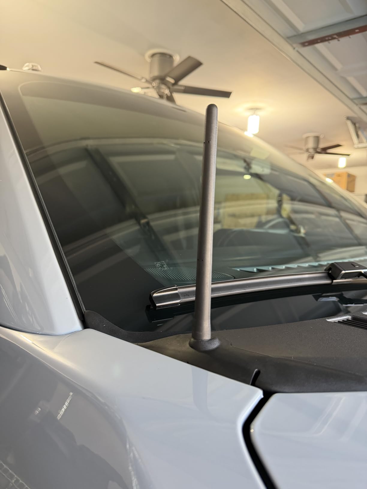 Short Antenna Replacement for Ford F-250 (2017-2027) USA Stainless Steel Threading, Car Wash Proof, Enhanced Reception 6 3/4 Inch Rubber Truck Antenna with Internal Copper Coil customer photo 2