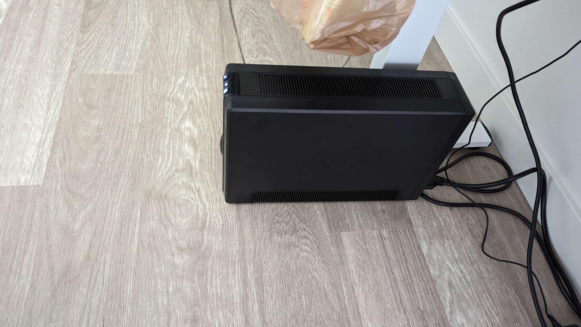 APC 1350VA/810W Pro UPS Battery Backup for Office Electronics, AVR, BX1350M | 1350VA Back-UPS Pro for home offices - 10 outlets, LCD, AVR, surge protection customer photo 1