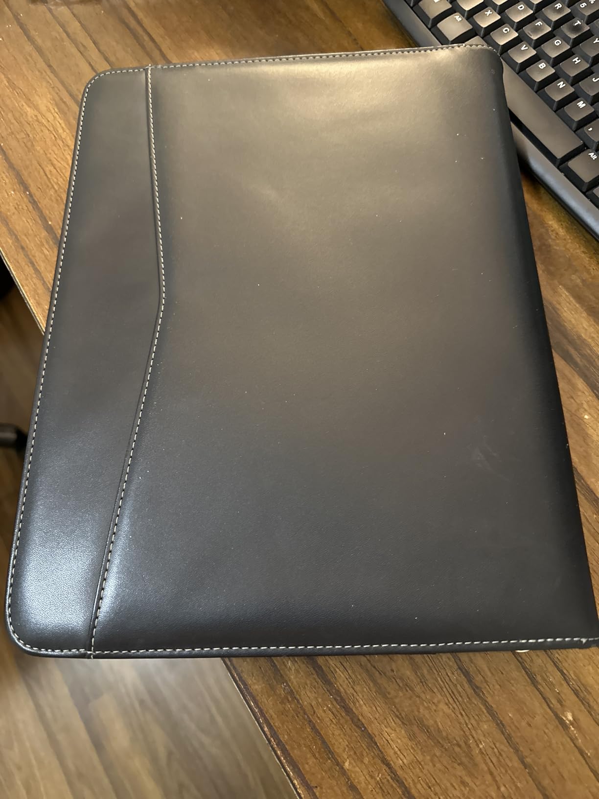 STYLIO Zipper Padfolio Portfolio Binder Organizer | Faux Leather Portfolio for Resume, Documents, Phone, Tablet, Business Supplies and Cards | Notebook Organizer with Letter Sized Notepad Included customer photo 2
