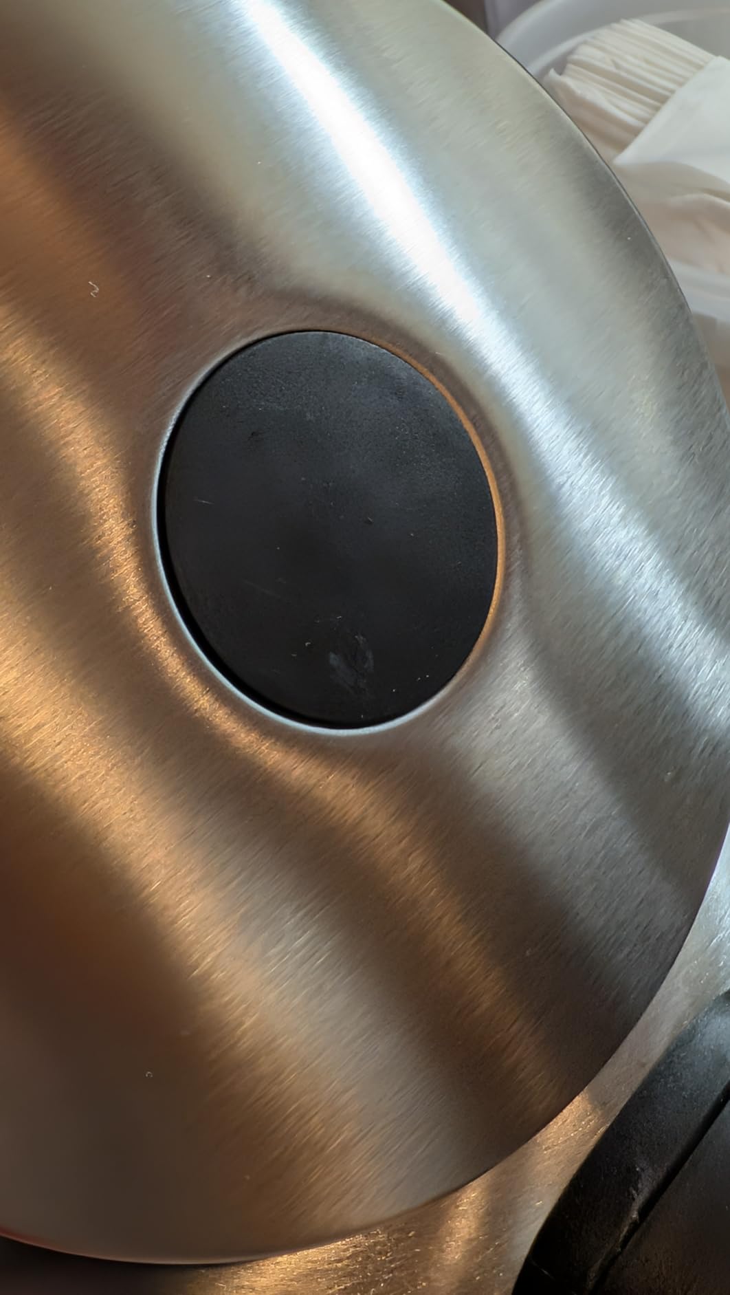 Amazon Basics Electric Stainless Steel Kettle for Tea and Coffee, BPA-Free, Fast Boiling, Auto Shut-Off, 1 Liter, 1500W, Black and Silver customer photo 2