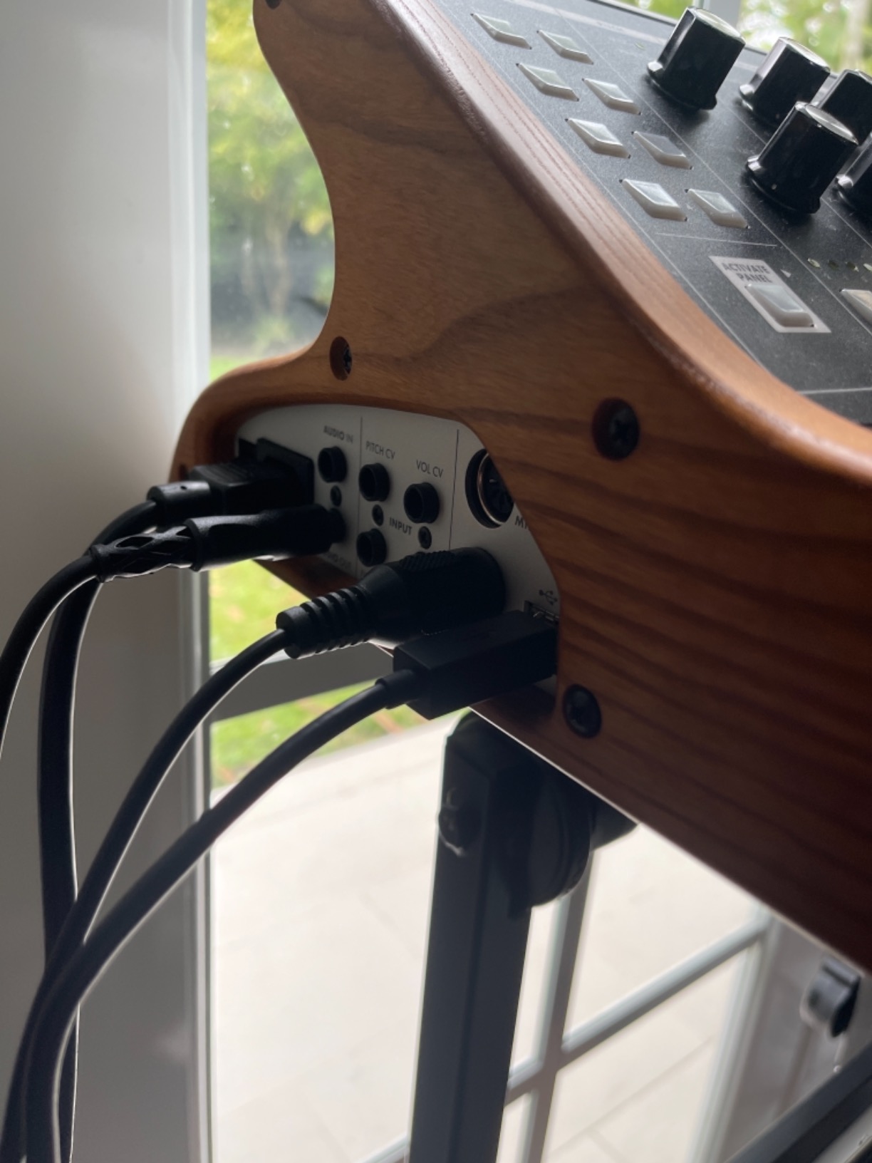 MOOG Subsequent 37 Paraphonic Analog Synthesizer | 37 Semi Weighted Keys, Headphone Amp, 256 Presets, Screen and Software Editor customer photo 1