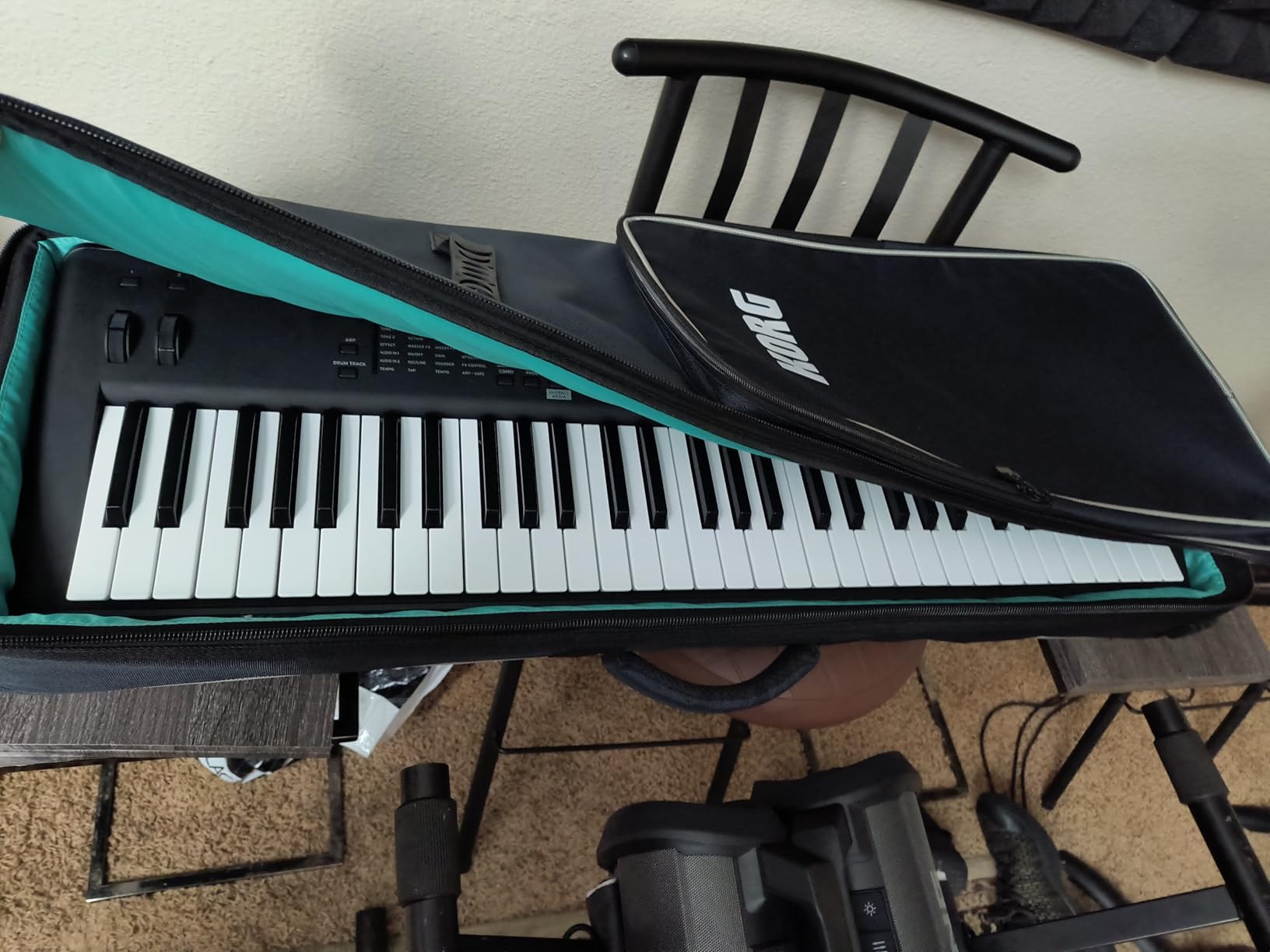 Korg Kross 2-61 61-Key Synthesizer Workstation customer photo 1