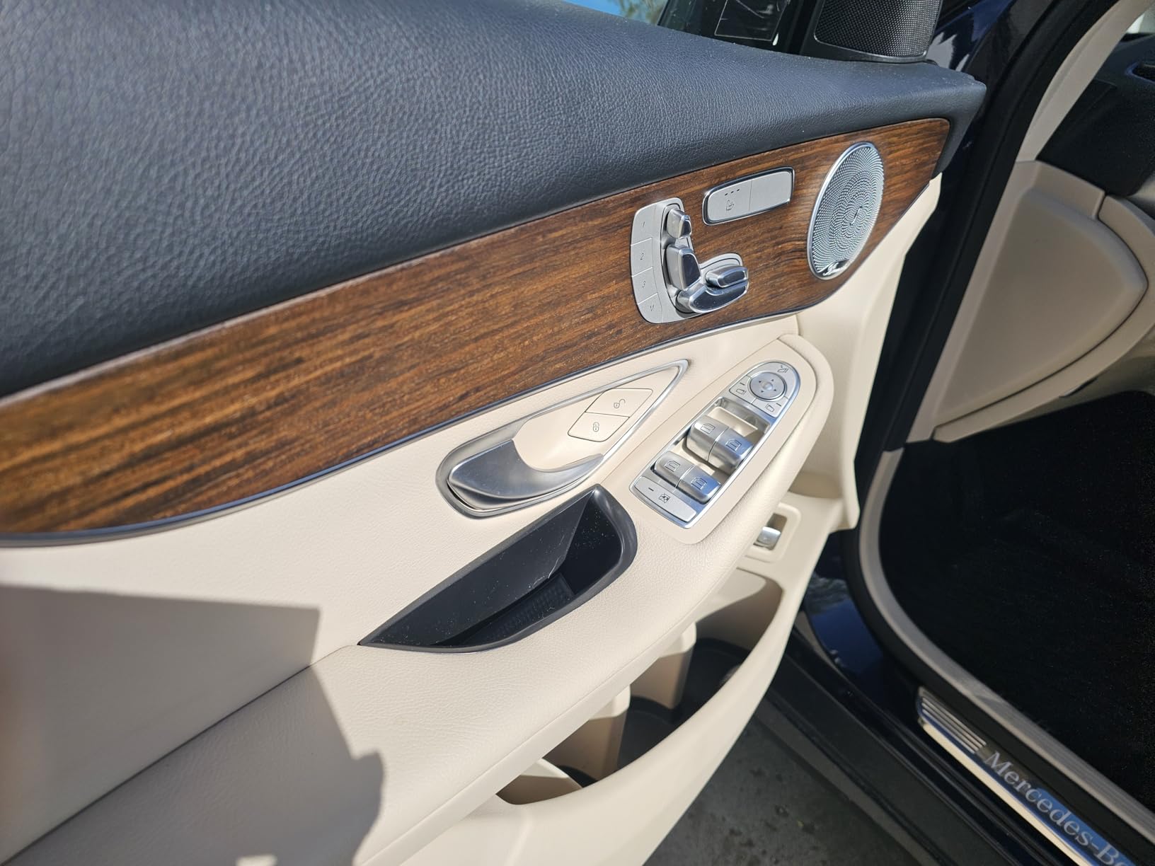 Front Row Door Side Storage Box Compatible with Ford Edge 2015-2025 Armrest Phone Container Door Organizer Handle Pocket ABS Tray Insert Glove Pallet customer photo 1