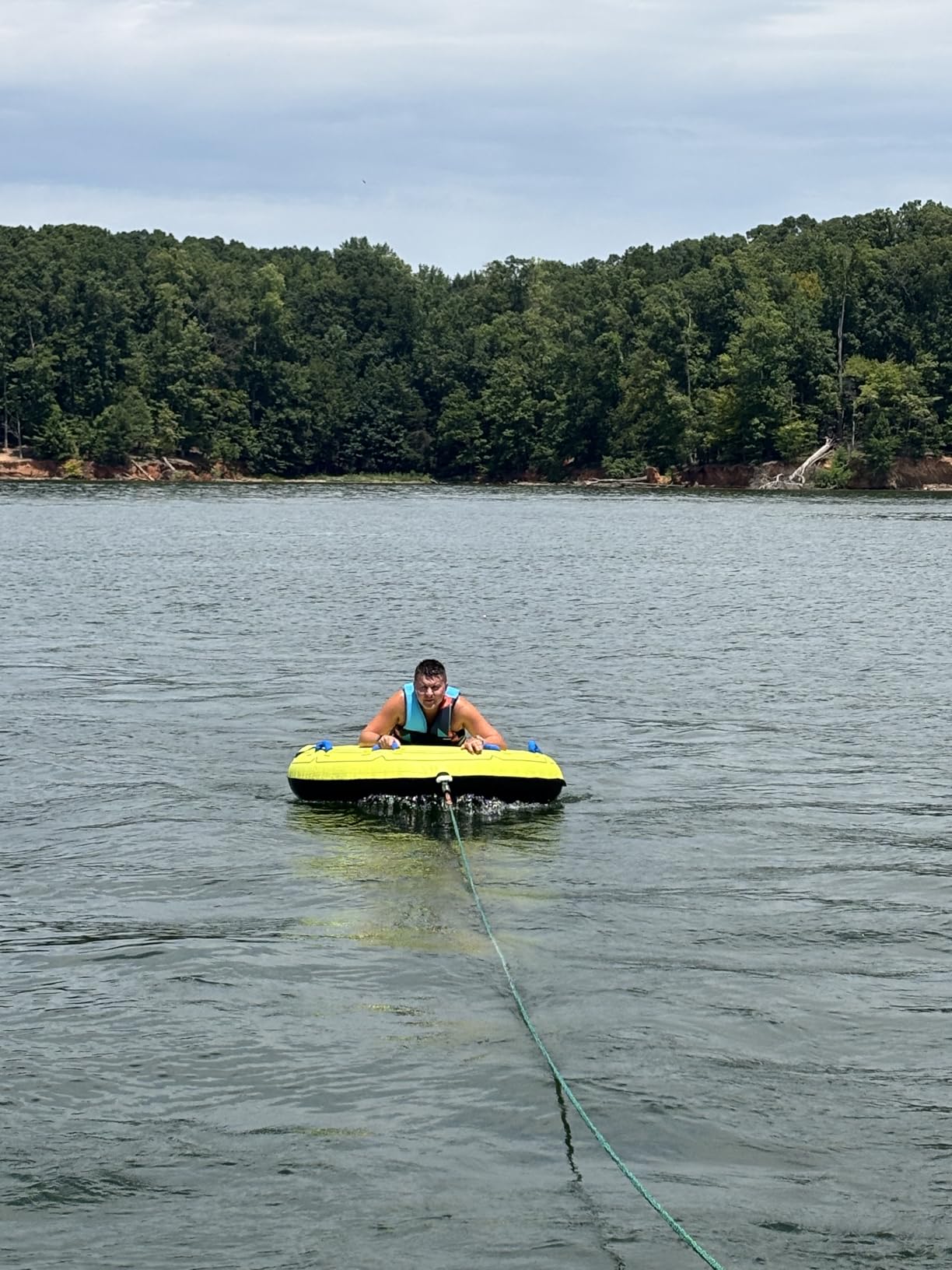 Airhead Comfort Shell Towable Tube for Boating, 1-4 Rider Inflatable Boat Tube for Water Tubing, Round Deck for Smooth Control, Neoprene Foam Covered Deck, Kwik-Connect customer photo 1