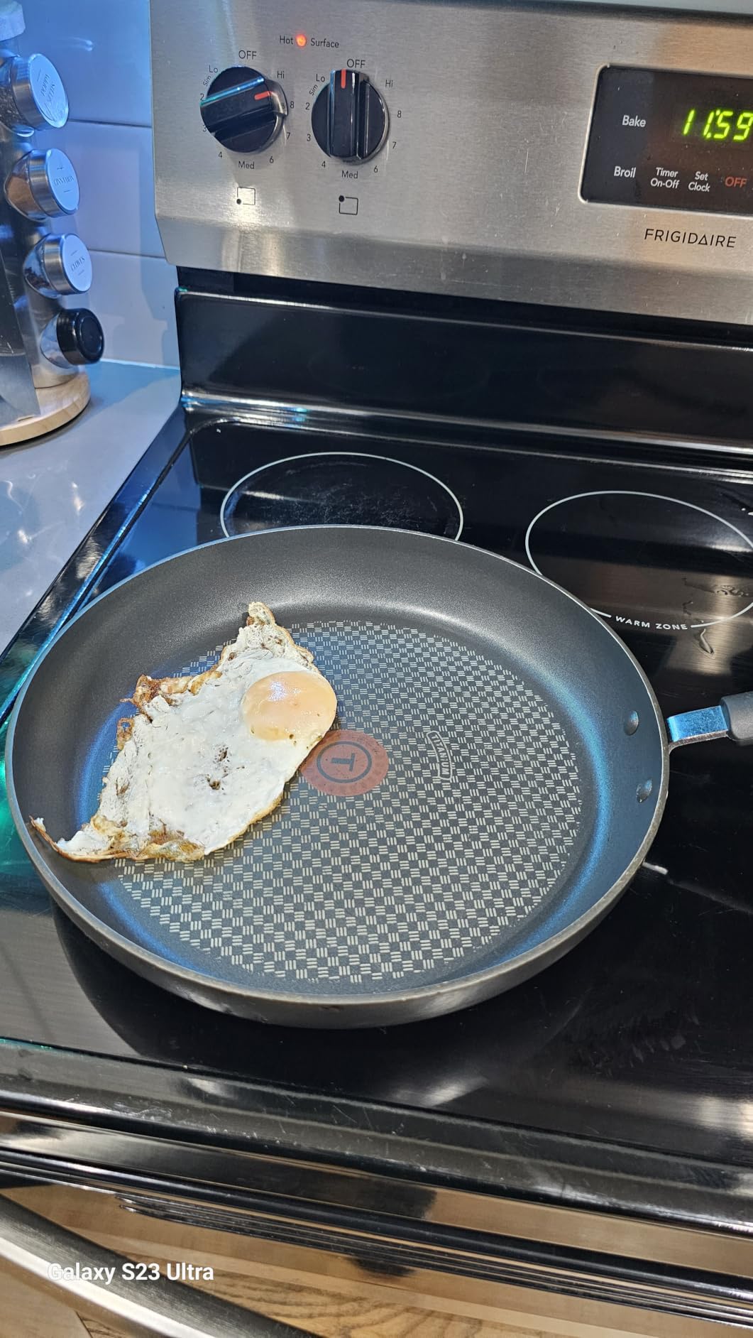 T-fal Ultimate Hard Anodized Nonstick Fry Pan Set 2 Piece, 10, 12 Inch, Oven Broiler Safe 400F, Cookware, Pots and Pans Set Non Stick, Kitchen Frying Pans, Cooking Skillets, Dishwasher Safe, Grey customer photo 1