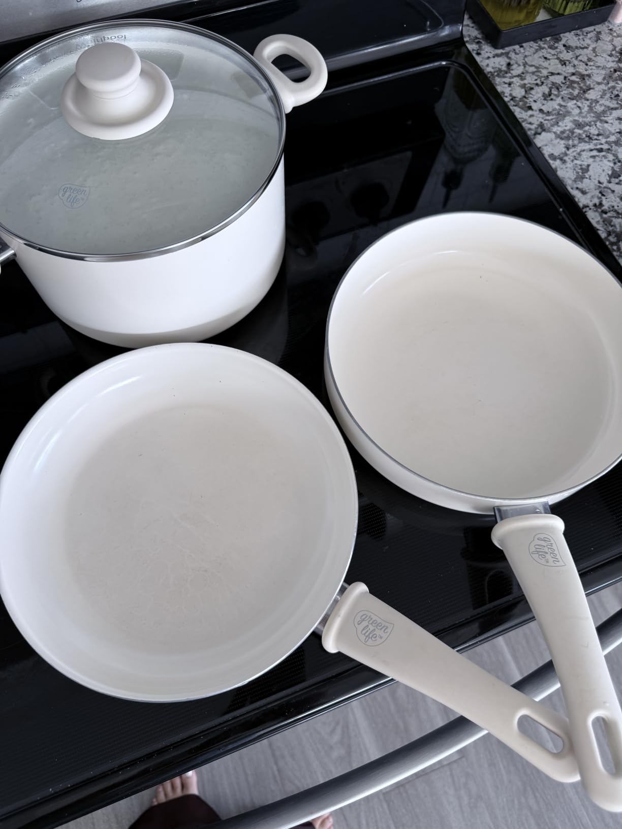 GreenLife 16 Piece Nonstick Cookware Set, Soft Grip Non-Toxic PFAS-Free Ceramic Pots & Pans, Dishwasher & Oven Safe, Frying, Sauce, Saute, Utensils, Glass Lids, Stay-Cool Handles, Wobble Free, Black customer photo 1