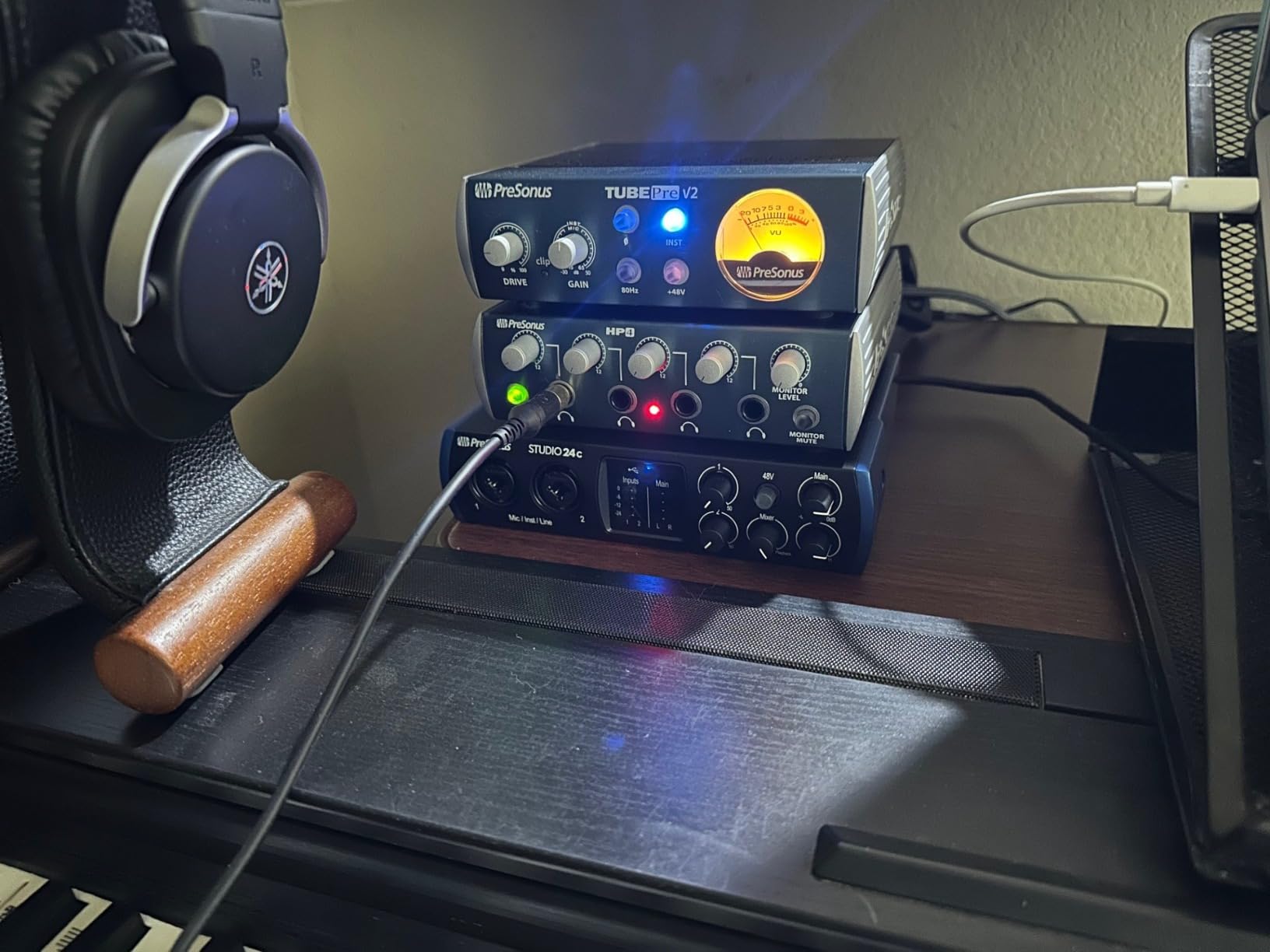 PreSonus Studio 24c 2x2, 192 kHz, USB Audio Interface with Studio One DAW Recording Software | 2 Xlr-¼ Combo Inputs with Xmax-L Preamps, USB-C Bus-Powered, Midi I and O, 2 Trs Outputs, Headphone Out customer photo 1