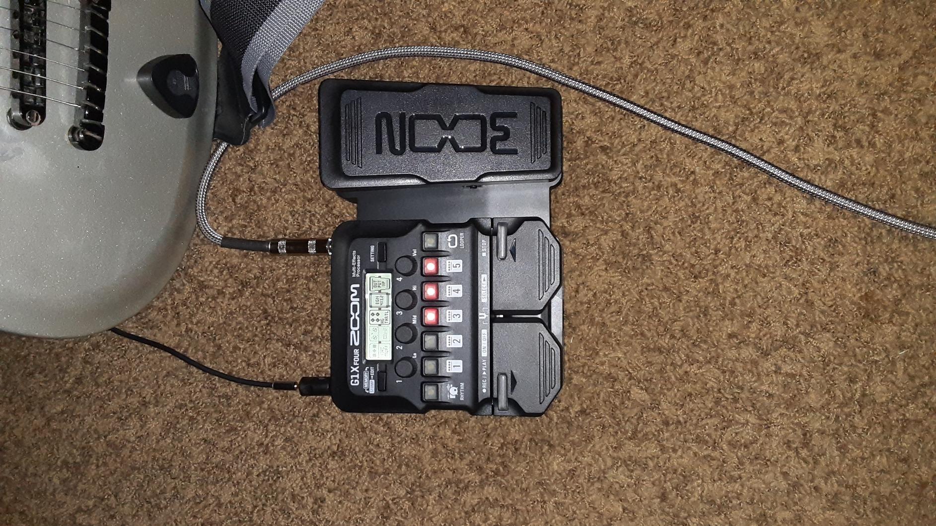 Zoom G1X Four Guitar Multi-Effects Processor with Expression Pedal customer photo 1