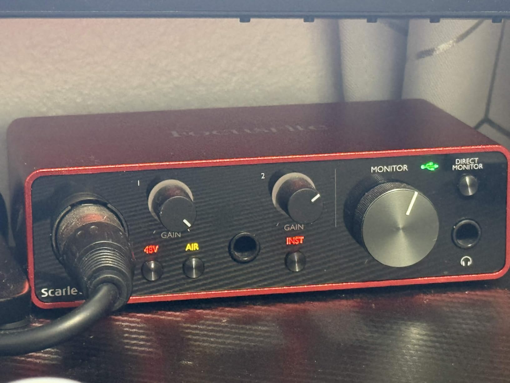 Focusrite Scarlett Solo 3rd Gen USB Audio Interface for Guitarists, Vocalists, Podcasters or Producers customer photo 1