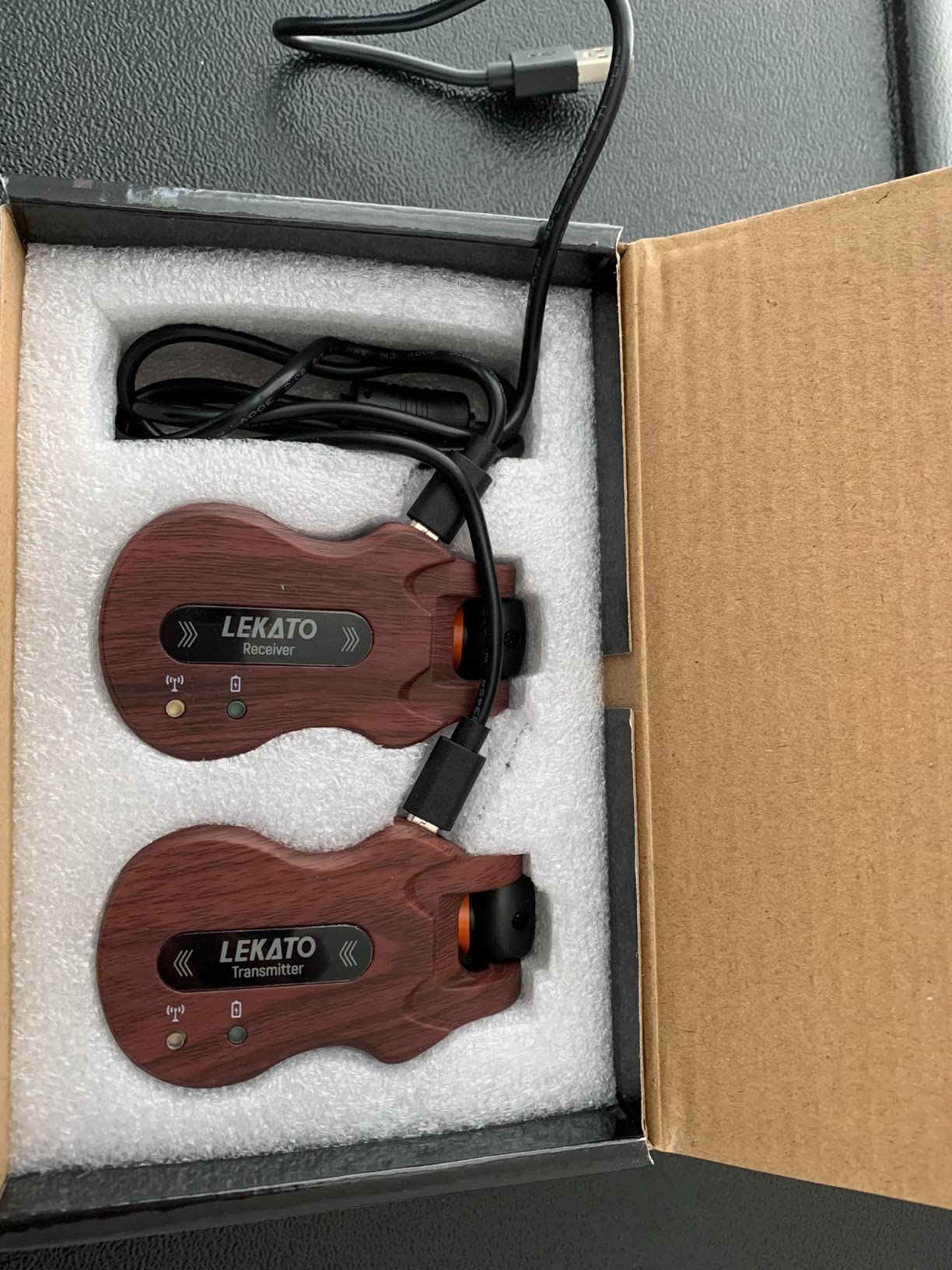LEKATO 5.8GHz Wireless Guitar System, 24-Bit Audio Transmitter and Receiver for Live Stage and Studio Practice, 220° Rotatable Plug Fits Electric Bass, Black customer photo 1