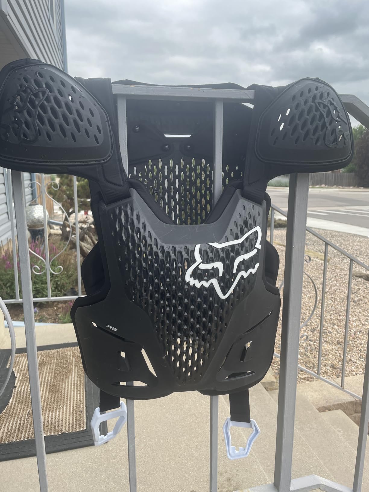 Fox Racing R3 Motocross Dirt Bike Chest Guard customer photo 1