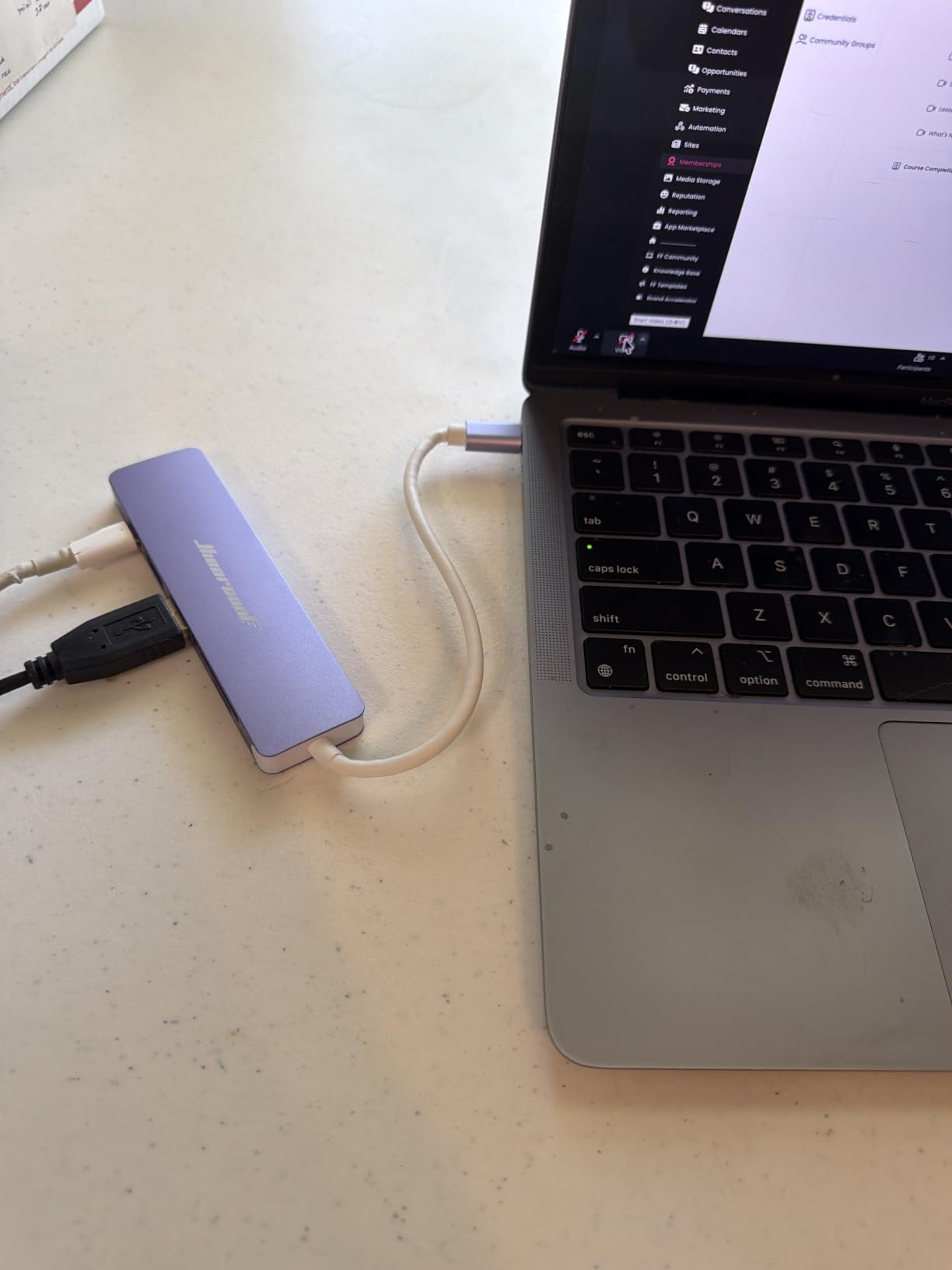 Hiearcool USB C Hub for MacBook - 7-in-1 USBC Adapter with 4K HDMI, 100W PD, USB 3.0 5Gbps Ports, SD/TF Card Reader - USB-C Dongle for Office, Meetings, Travel & Home Setup-Space Grey customer photo 1