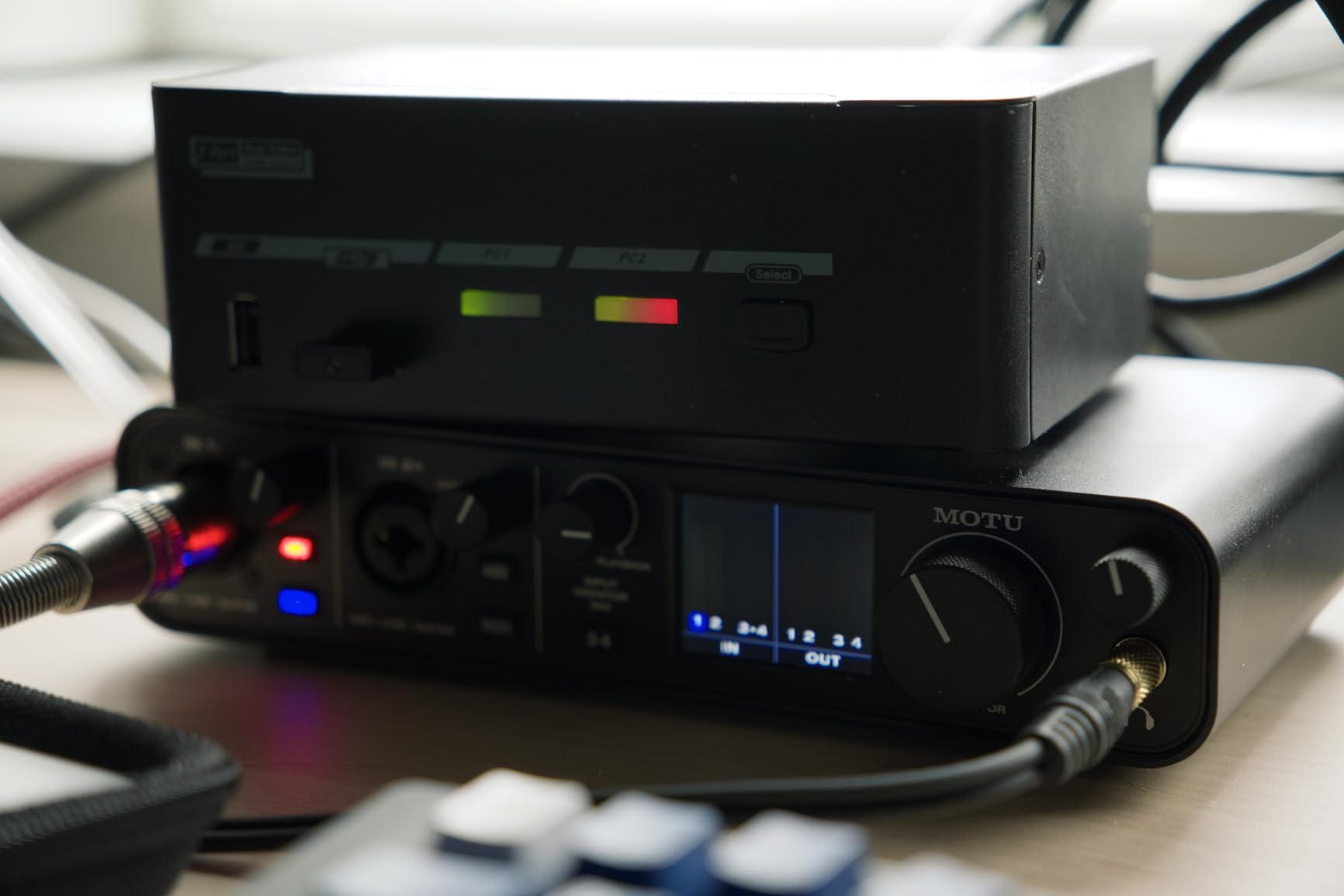 MOTU M4 4x4 USB-C Audio Interface for Recording, mixing and podcasting customer photo 2