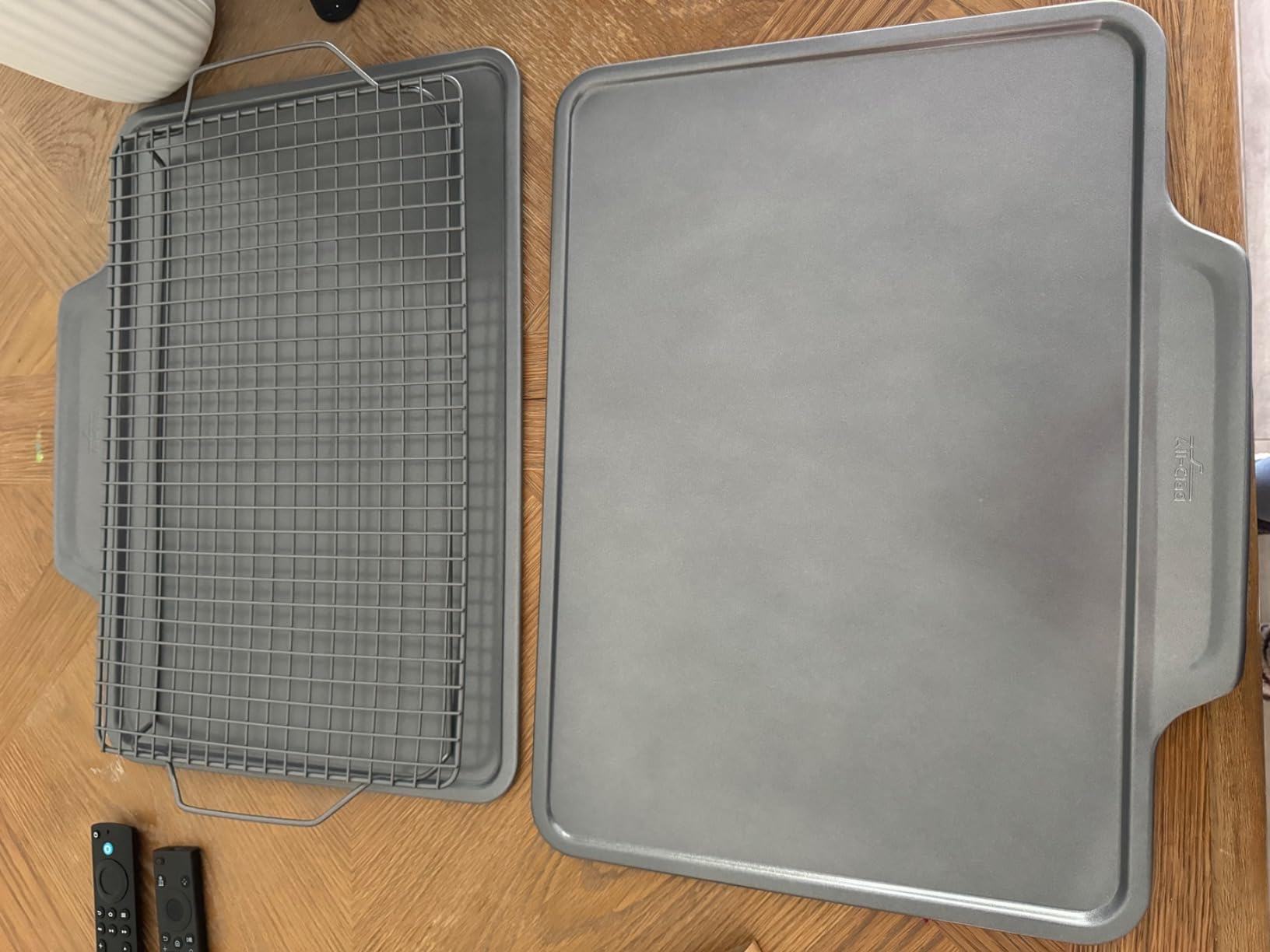 All-Clad Pro-Release Nonstick Bakeware Set 10 Piece Oven Safe 450F Half Sheet, Cookie Sheet, Muffin Pan, Cooling & Baking Rack, Round Cake Pan, Loaf Pan, Baking Pan Grey customer photo 2