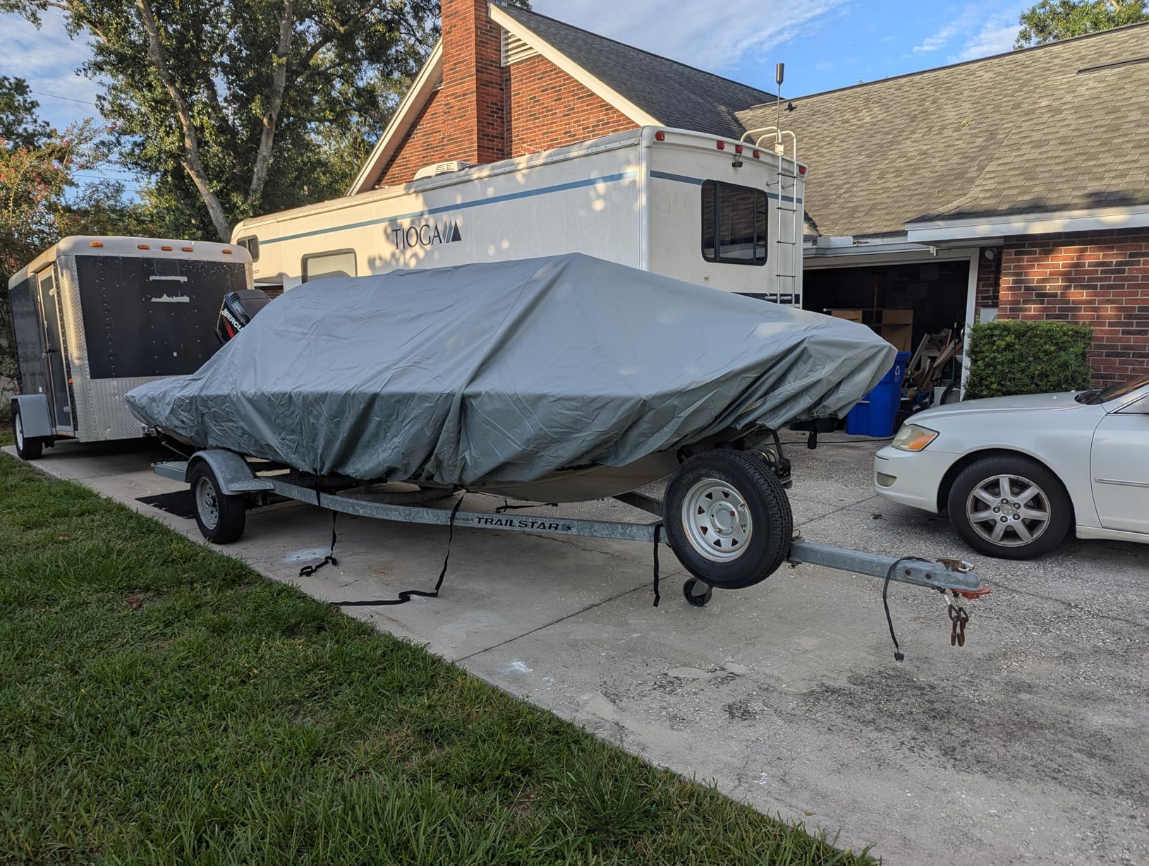 Explore Land 900D Trailerable Waterproof Boat Cover Fits 14'-16'Long Beam Width up to 76