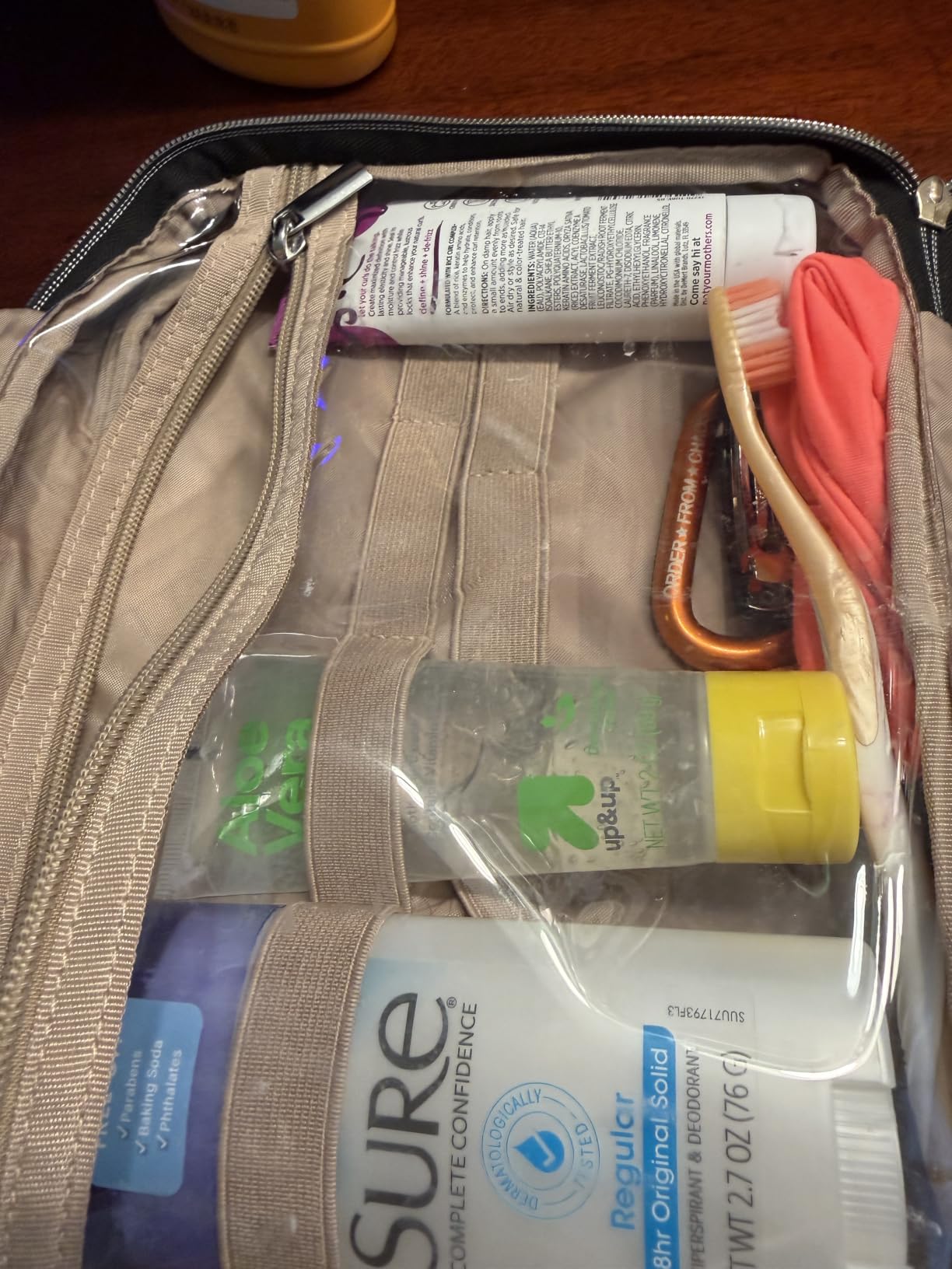 BAGSMART Large Toiletry Bag Travel Bag with Hanging Hook, Water-resistant Makeup Cosmetic Bag Travel Organizer for Accessories, Shampoo, Full Sized Container, Toiletries customer photo 1
