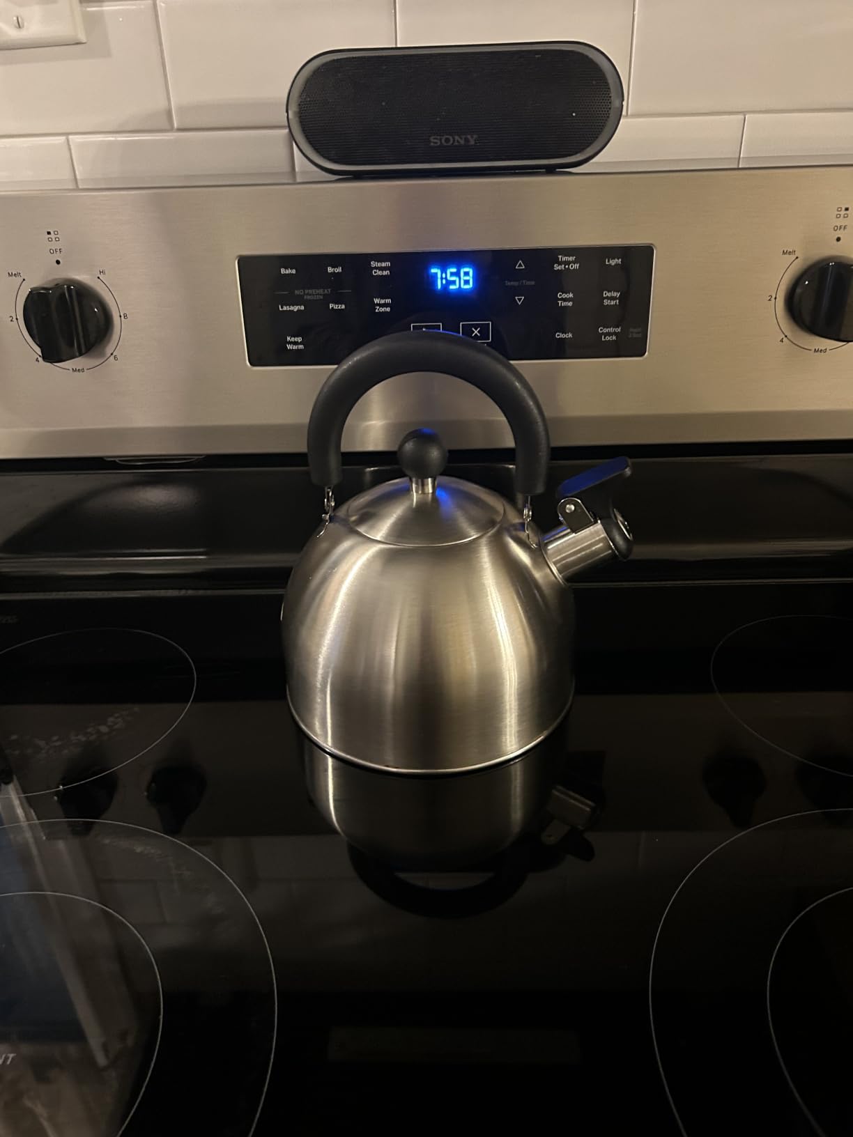 Primula Stewart Whistling Tea Kettle for Stovetop, Stainless Steel with Fast Boil Whistling Spout and Cool Touch Folding Handle, 1.5-Quart, Brushed Silver customer photo 1
