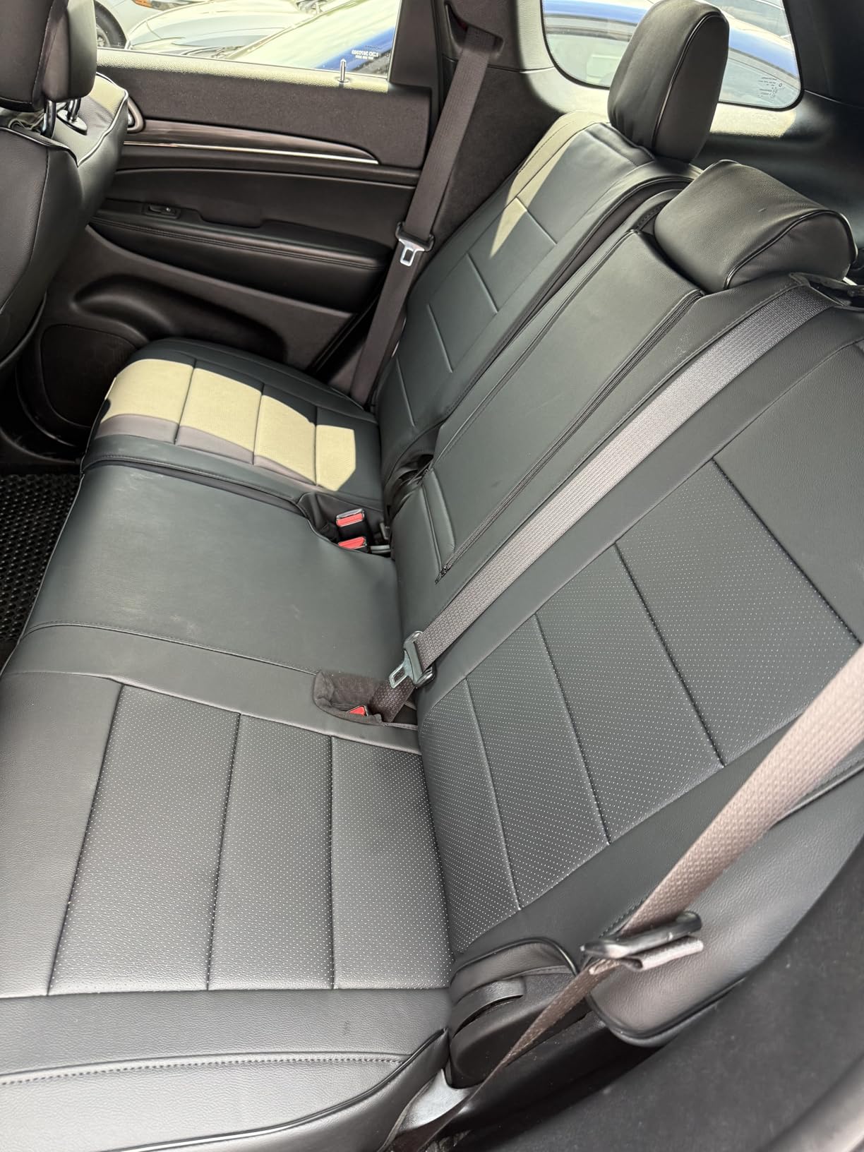 EKR Grand Cherokee Seat Covers for Jeep Grand Cherokee 2011-2021 Limited/Limited X/Laredo/Laredo E/Altitude/North Edition/Overland/High Altitude/Summit, Car Seat Cover Full Set, Leatherette (Black) customer photo 2