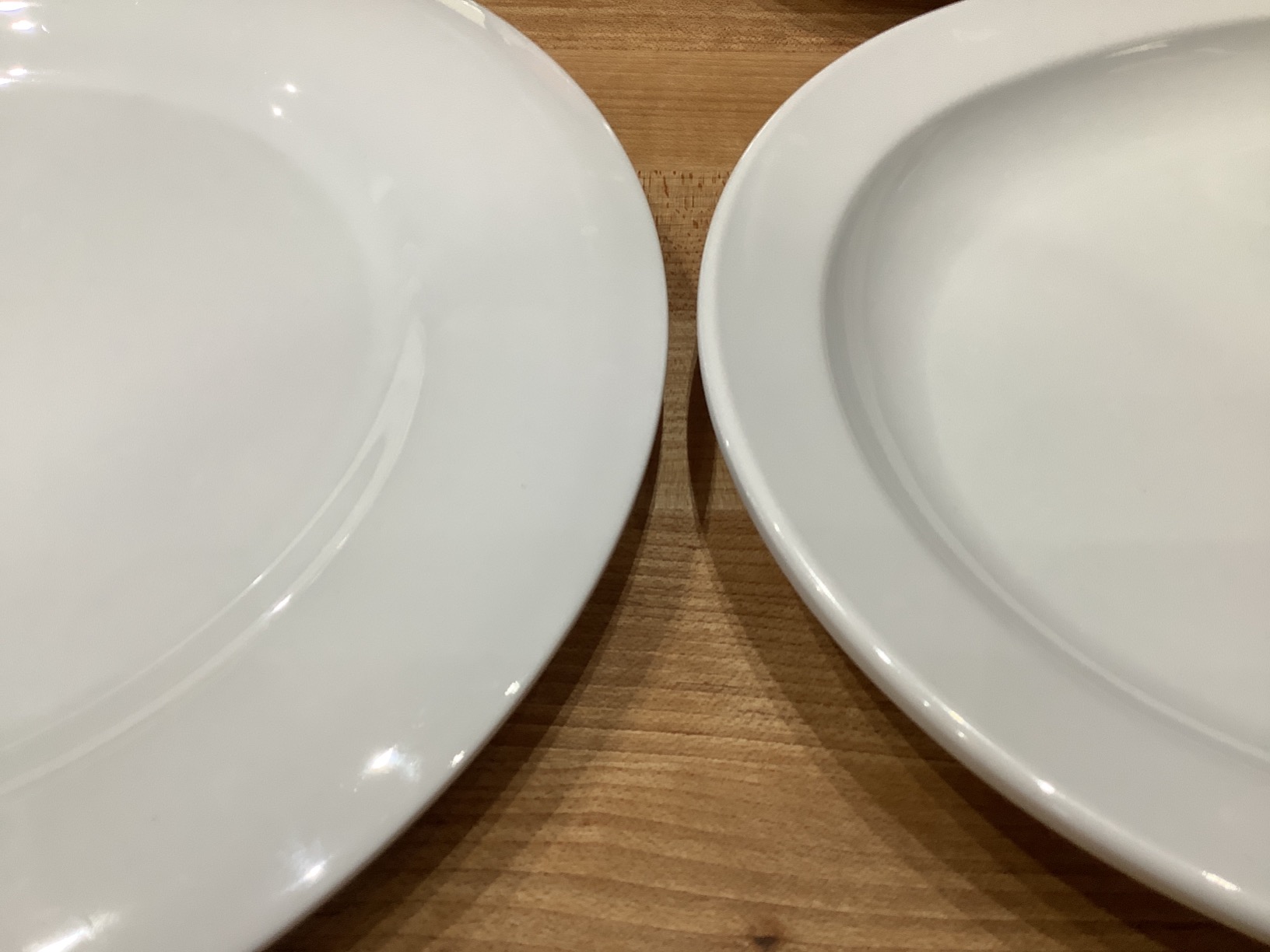 Amazon Basics Melamine Oval Serving Platter for Restaurants and Home, Dishwasher Safe, BPA Free, Break and Crack Resistant, Narrow Rim, 13