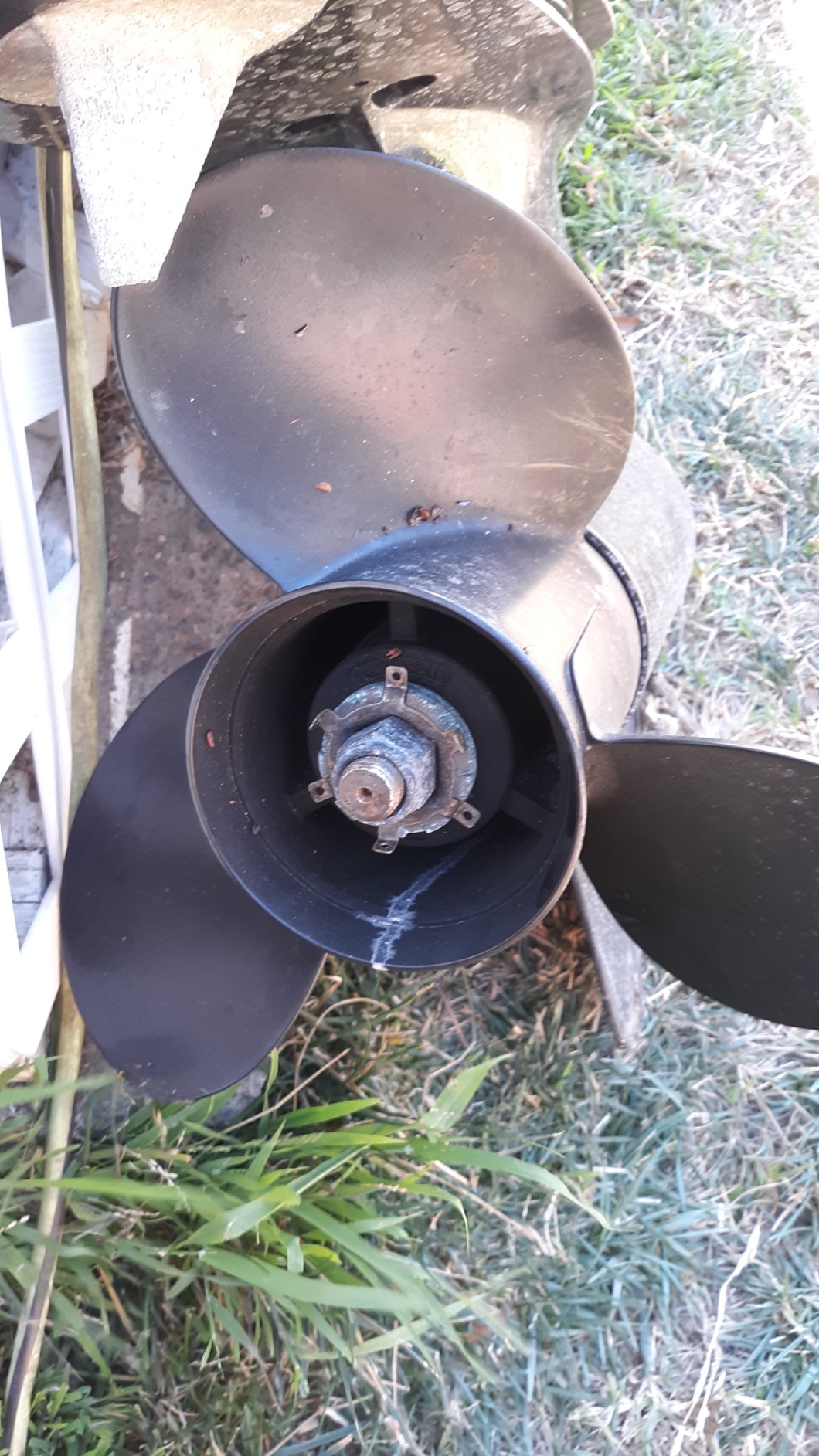 VIF Boat Propeller Compatible with Mercury Mercruiser Alpha One/Bravo One Outboard Motors 135-300HP, Aluminum Propellers customer photo 1