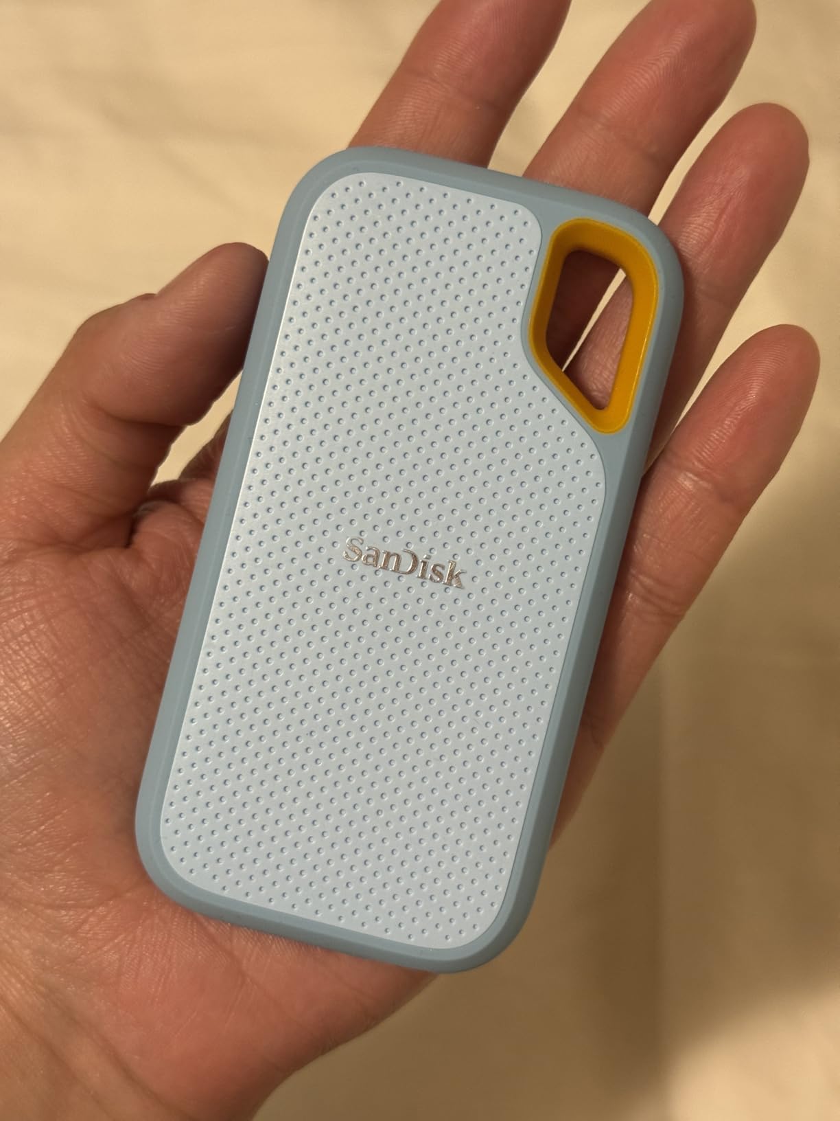 SANDISK 2TB Extreme Portable SSD (Old Model) - Up to 1050MB/s, USB-C, USB 3.2 Gen 2, IP65 Water and Dust Resistance, Updated Firmware - External Solid State Drive - SDSSDE61-2T00-G25 customer photo 2